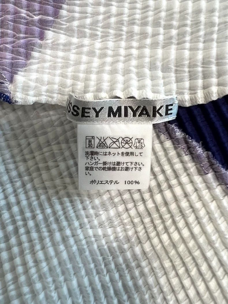 Issey Miyake Issey Miyake size:2 White pleated vest Size XS / US 0-2 / IT 36-38 - 2 Thumbnail