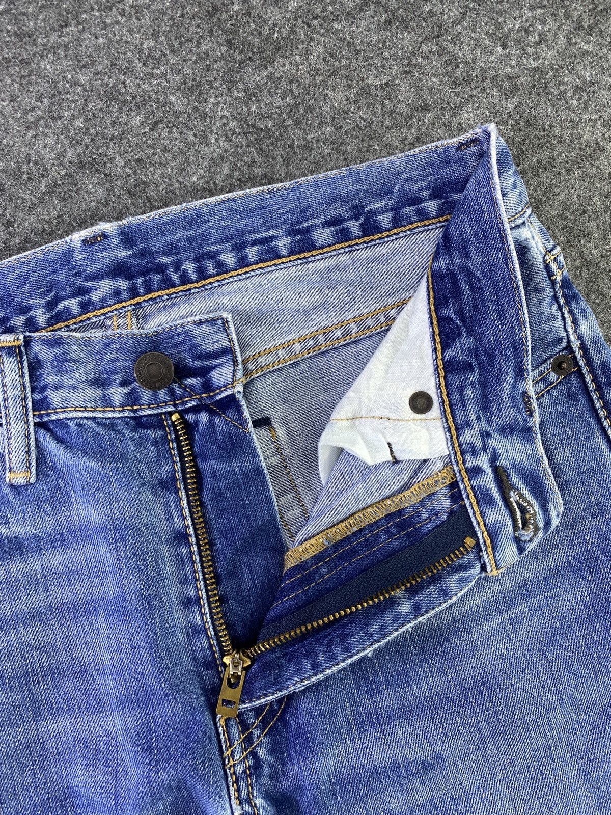 Jean × Levi's × Vintage Vintage Levis 505 C Distress Blue wash Jeans - J877 Size 29" - 4 Thumbnail