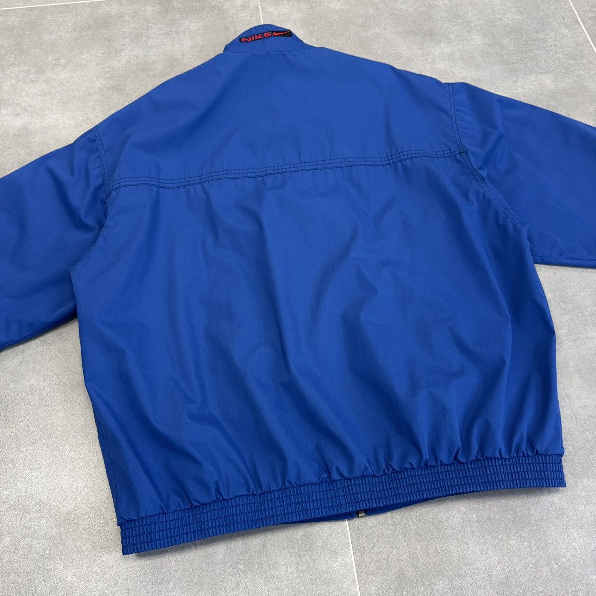 Nike Vintage Nike Embroidered Logo Bomber Jacket Blue Men Size L Size US L / EU 52-54 / 3 - 19 Thumbnail