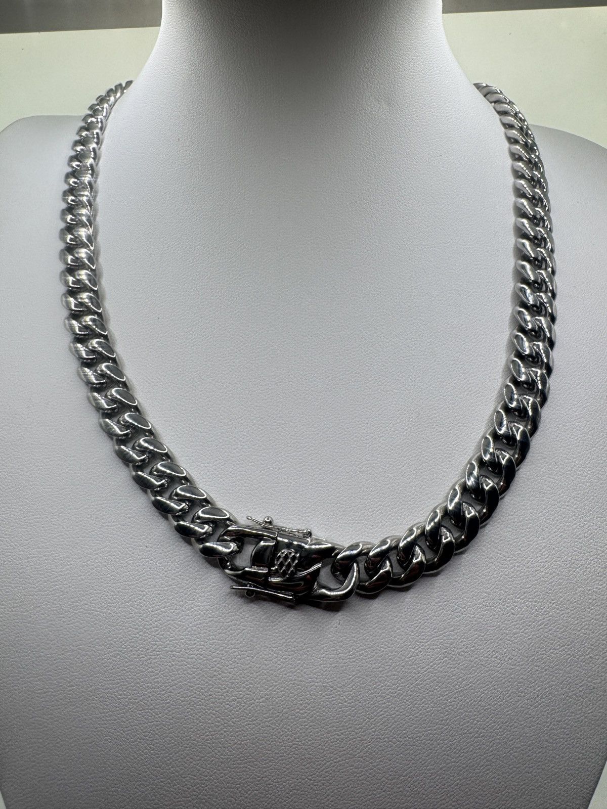 Other Men Necklace Large Size 20 inches 10mm diameter Size ONE SIZE - 1 Thumbnail