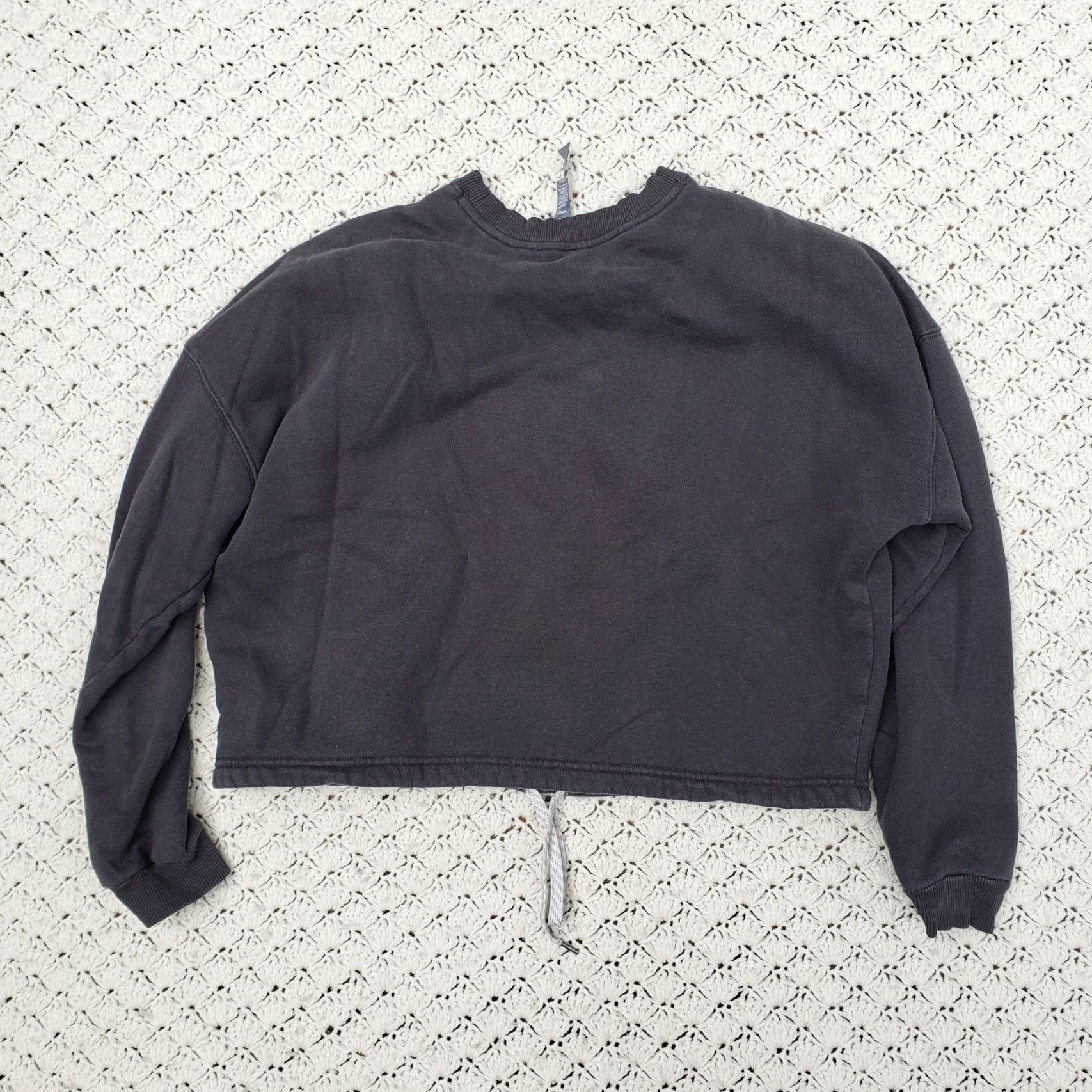 VUORI Restore Crew Neck Sweatshirt - Cotton Blend, Black - Large - Women - Regular - Pullover - Drawstring Hem - All Seasons - Cropped - L