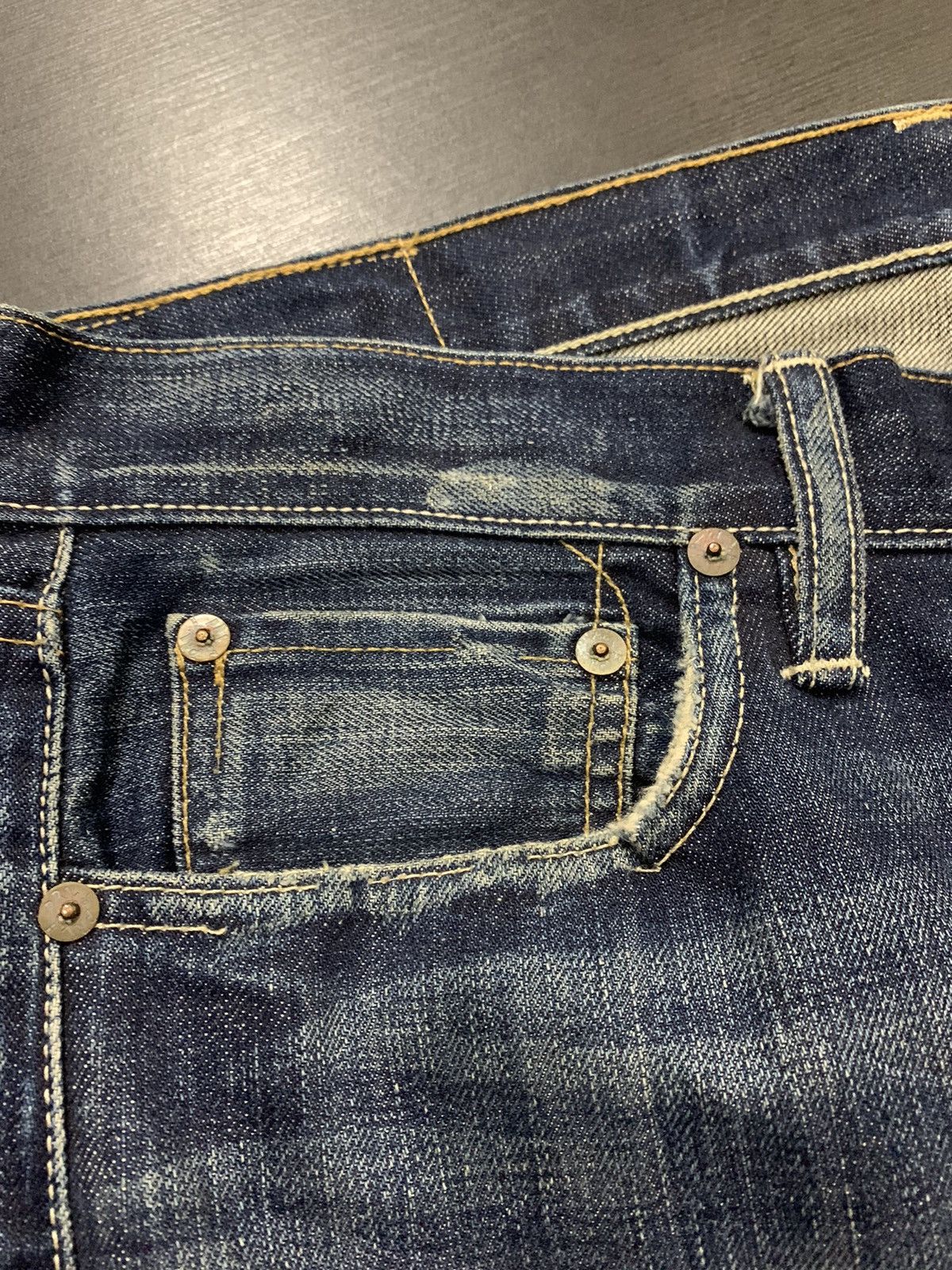 Polo Ralph Lauren × Ralph Lauren Ralph Lauren York Classic Wash Bleeker 867 Distressed Denim Size US 32 / EU 48 - 16 Thumbnail