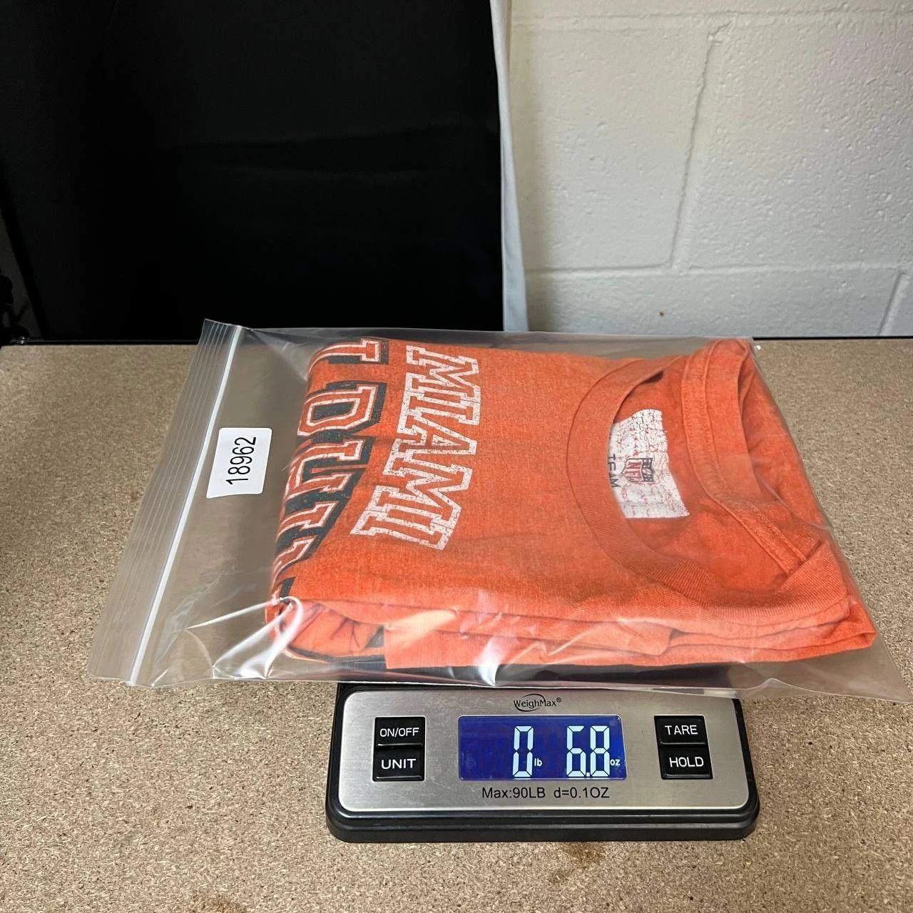 Other Miami Dolphins Shirt M Orange NFL Short Sleeve Crew Neck XL Size US XL / EU 56 / 4 - 7 Thumbnail