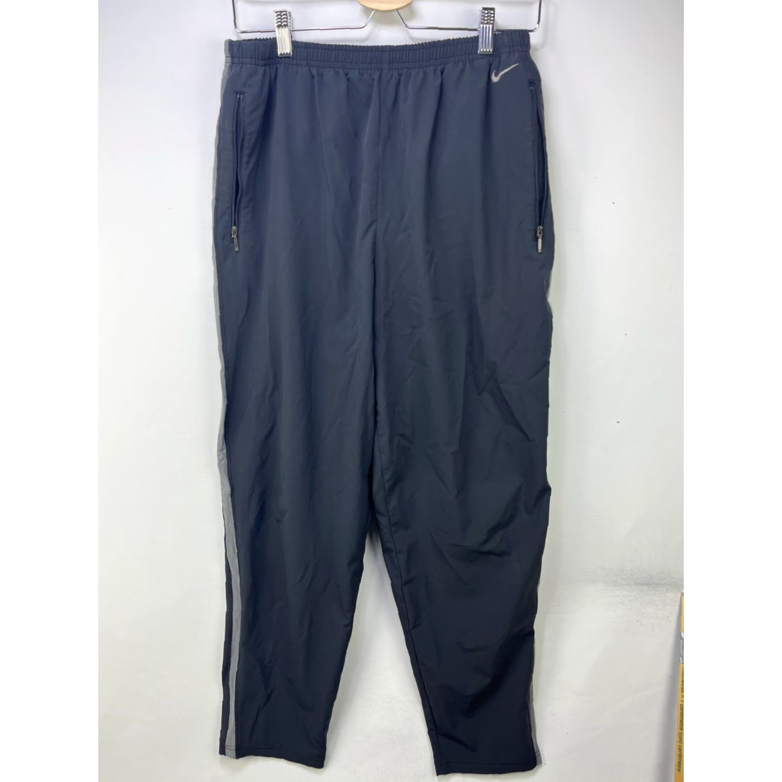 Nike VINTAGE Nike Windbreaker Baggy Track Pants L Black 90s Mens Cargo Pockets Logo Size US 33 - 2 Thumbnail