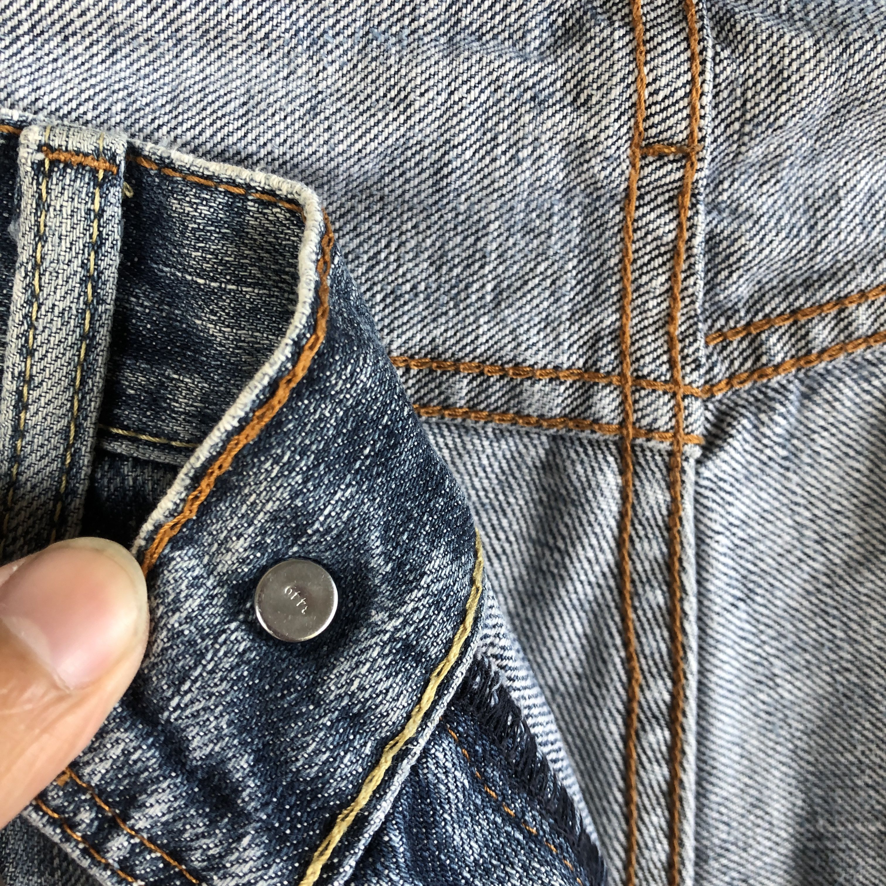 Levi's Vintage Levis 505 Jeans Distressed Levi's Faded Wash Denim Size US 32 / EU 48 - 7 Thumbnail