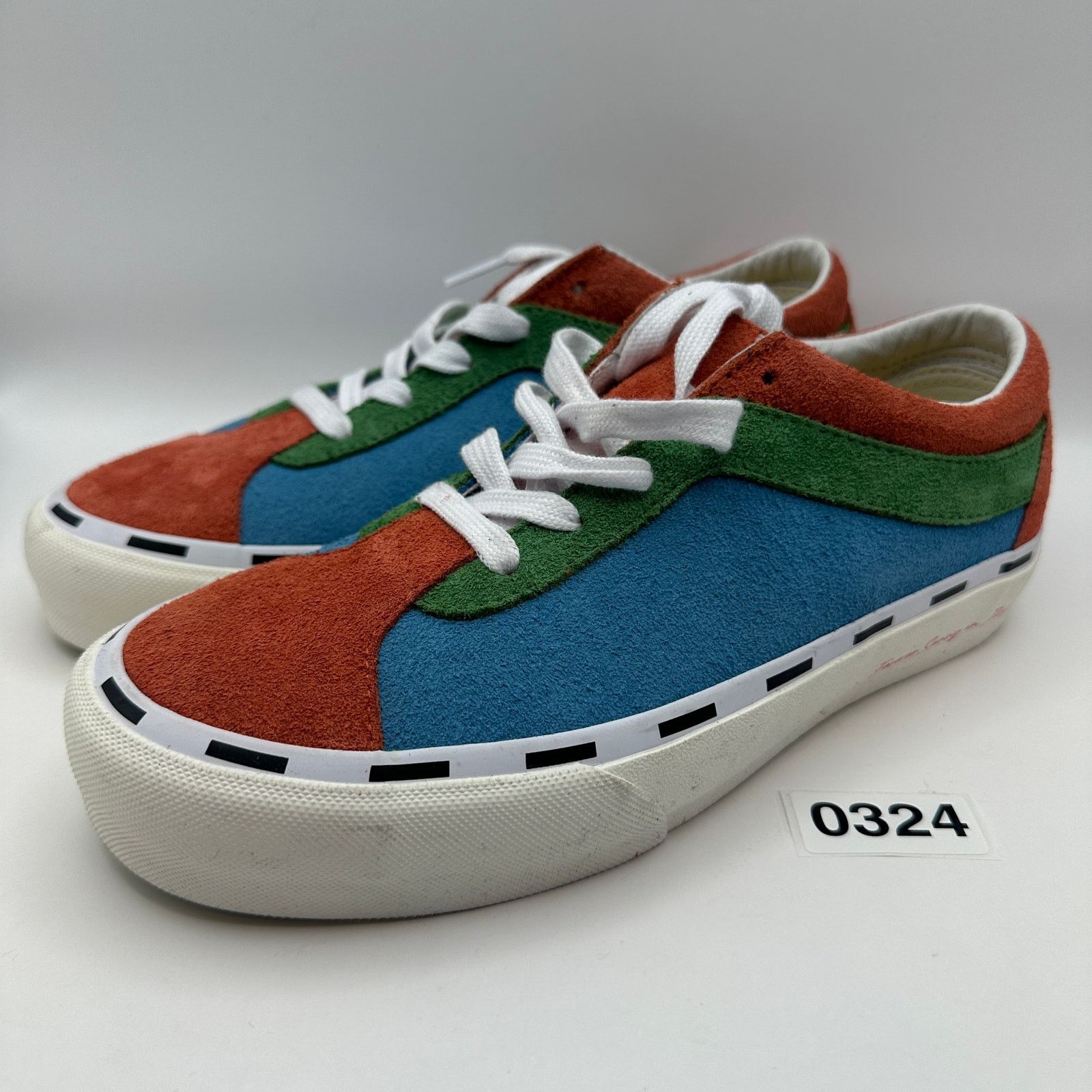 Vans VANS Dobale Mens 7 Bold Ni LX Forever Sunny in Ikoyi Size US 7 / EU 40 - 2 Thumbnail