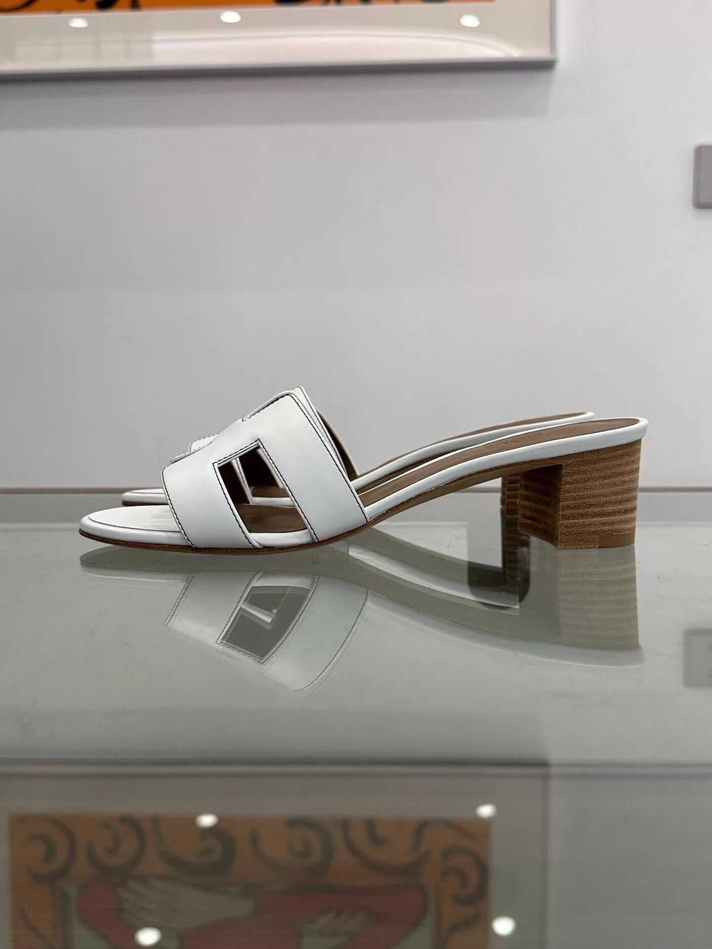 Hermes Hermes Oasis White H Logo Women's 5cm Heel Slipper 36.5 Size US 6 / IT 36 - 4 Thumbnail