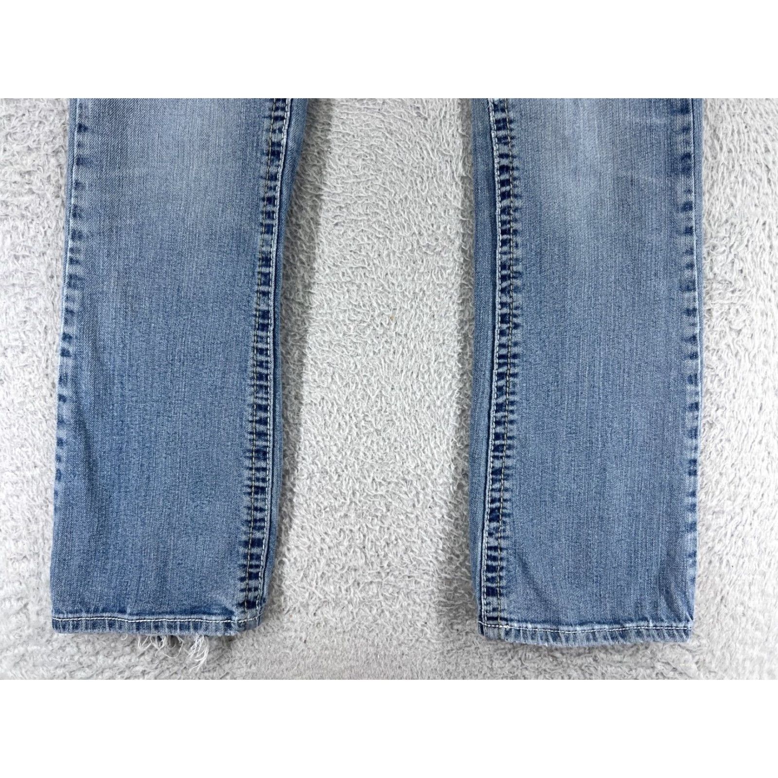 Vintage Maurices Jeans Womens 1 Long Blue Denim Bootcut Pant Adult Regular 26" Inseam 32" Medium Wash Embroidered Cotton Blend Mens Womens Girls Boys Size 25" / US 0 / IT 36 - 5 Thumbnail