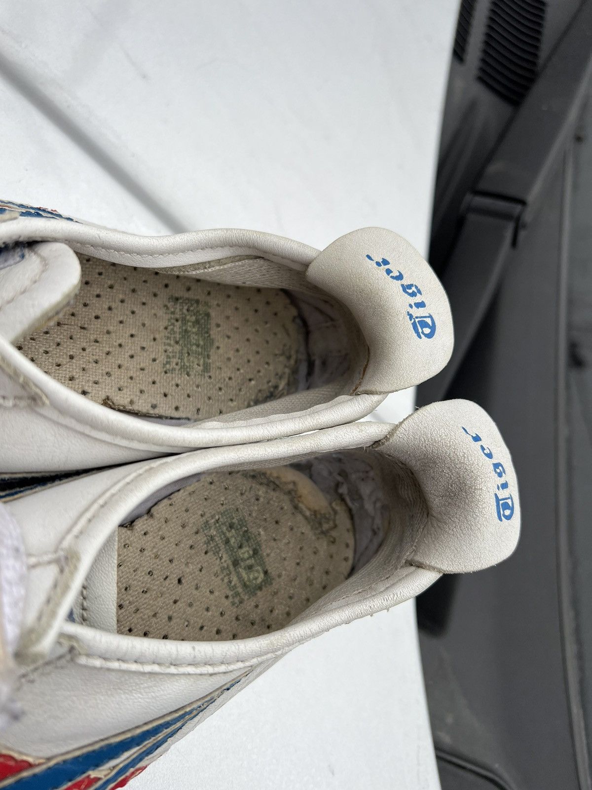 Asics × Vintage Vintage Asics Onitsuka Tiger Leather Sneakers Size US 9 / IT 39 - 16 Thumbnail
