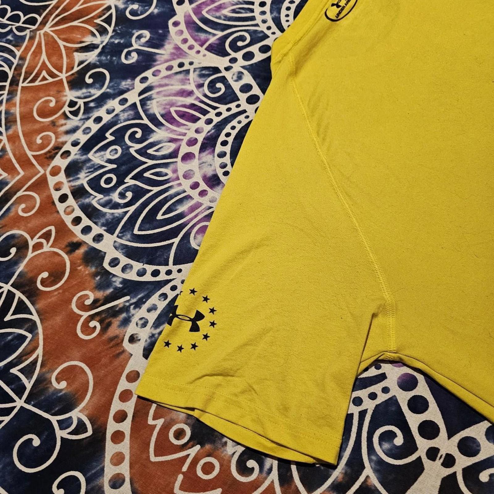 Under Armour Under Armour Men's Yellow and Navy T-shirt Size US M / EU 48-50 / 2 - 5 Thumbnail