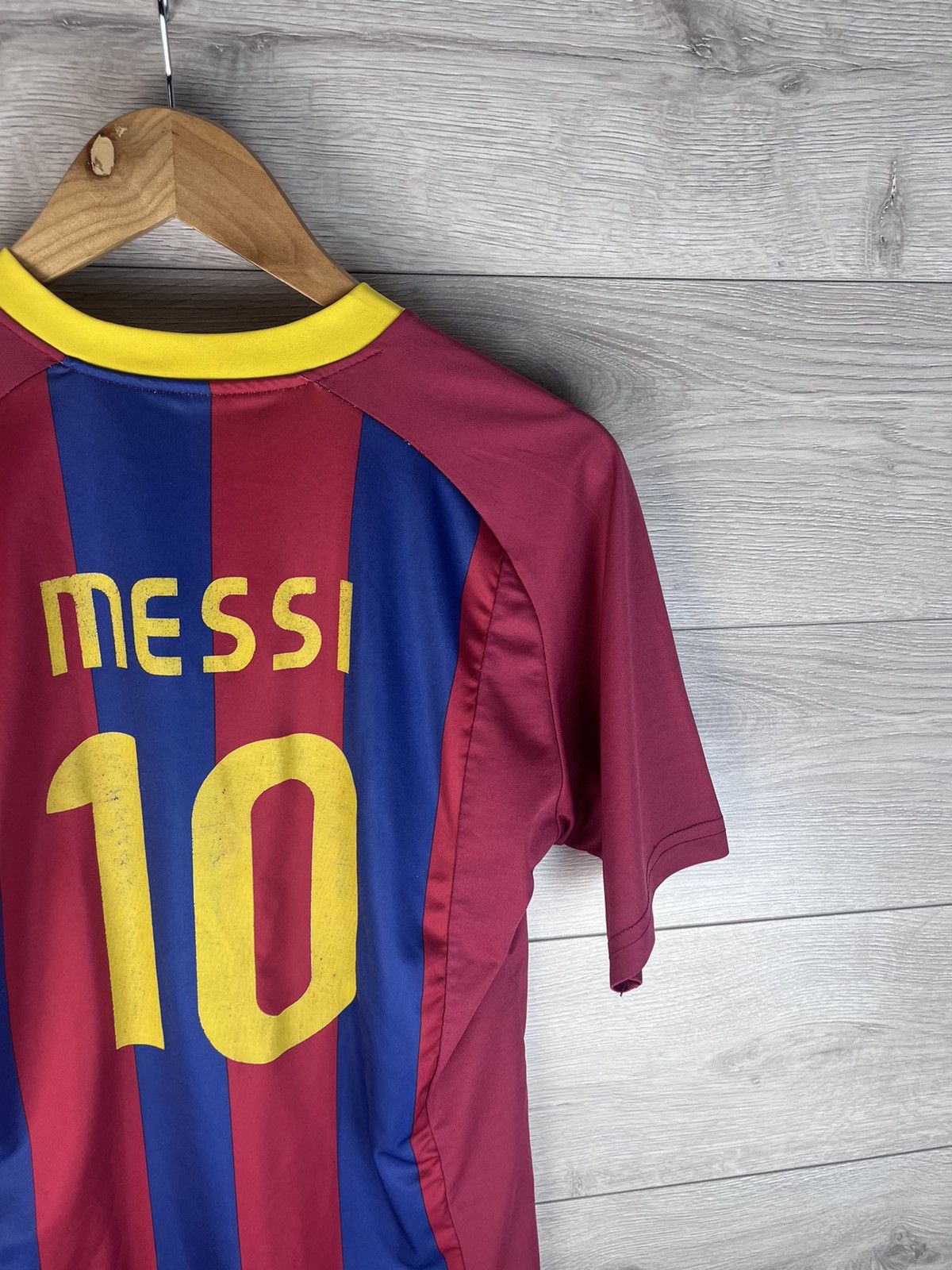 Japanese Brand Very rare soccer jersey FC Barcelona #10 Messi Size US S / EU 44-46 / 1 - 9 Thumbnail
