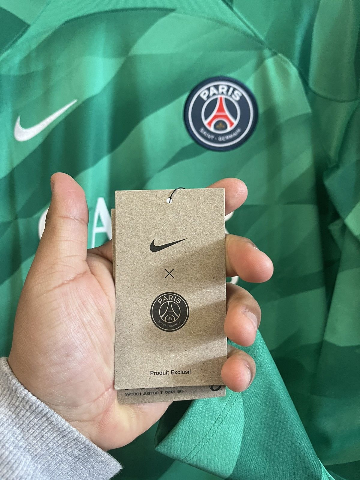 Nike Nike 2023-25 PSG Goalkeeper Jersey Size US M / EU 48-50 / 2 - 4 Thumbnail