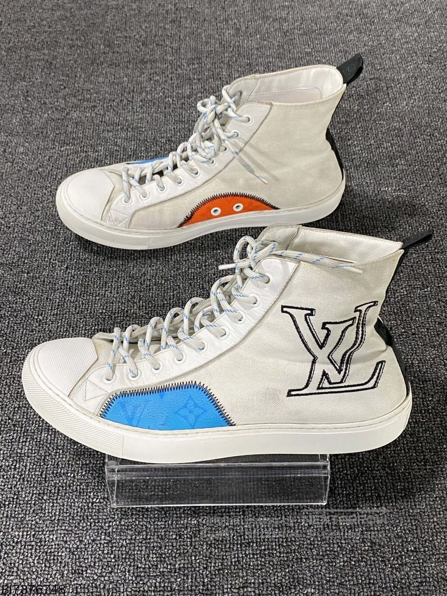 Louis Vuitton lv logo canvas high-top sneakers. Size US 8 / EU 41 - 2 Thumbnail