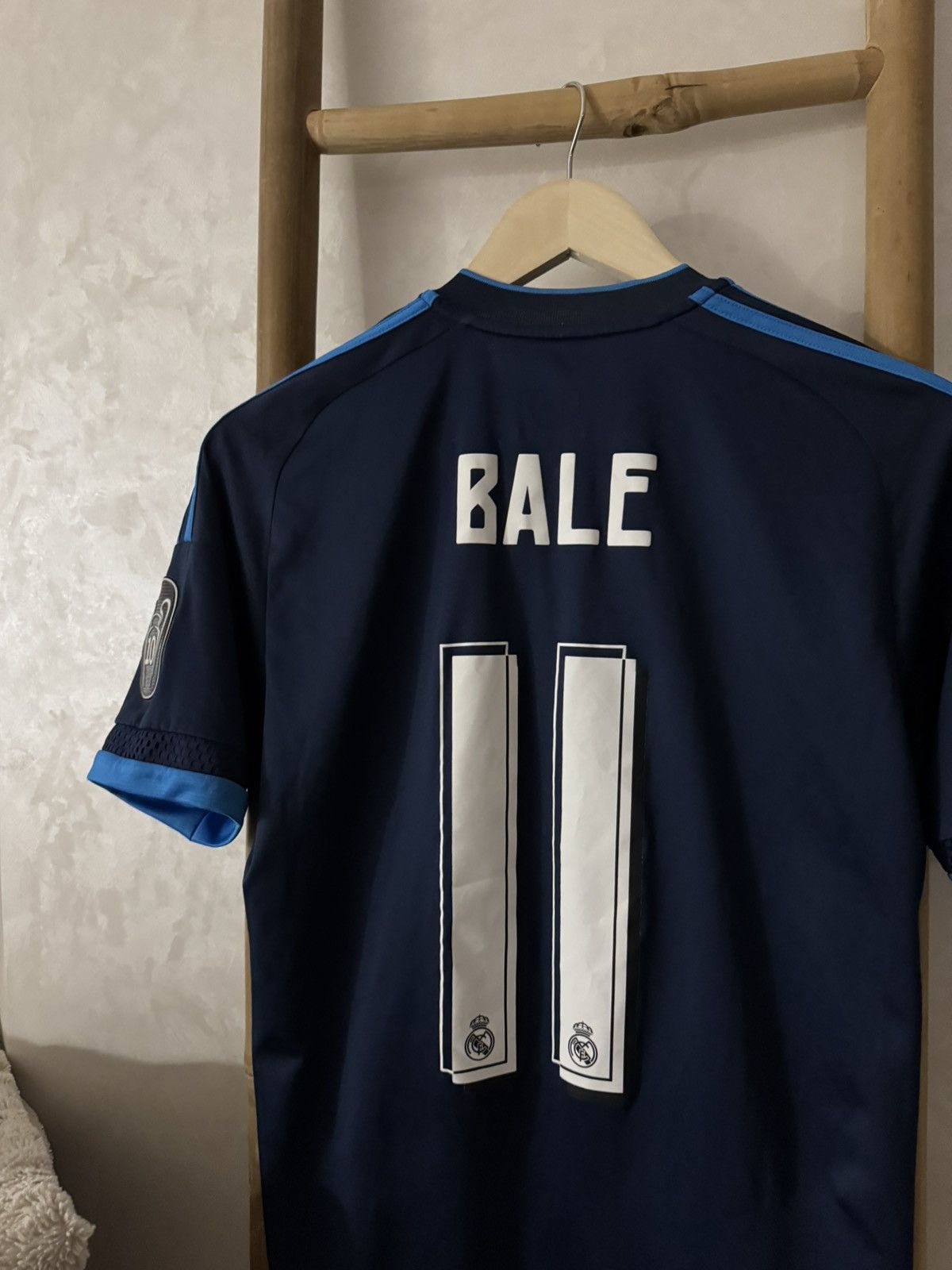 Adidas Adidas Real Madrid 2015 Gareth Bale 11 Third Jersey Size US S / EU 44-46 / 1 - 12 Thumbnail