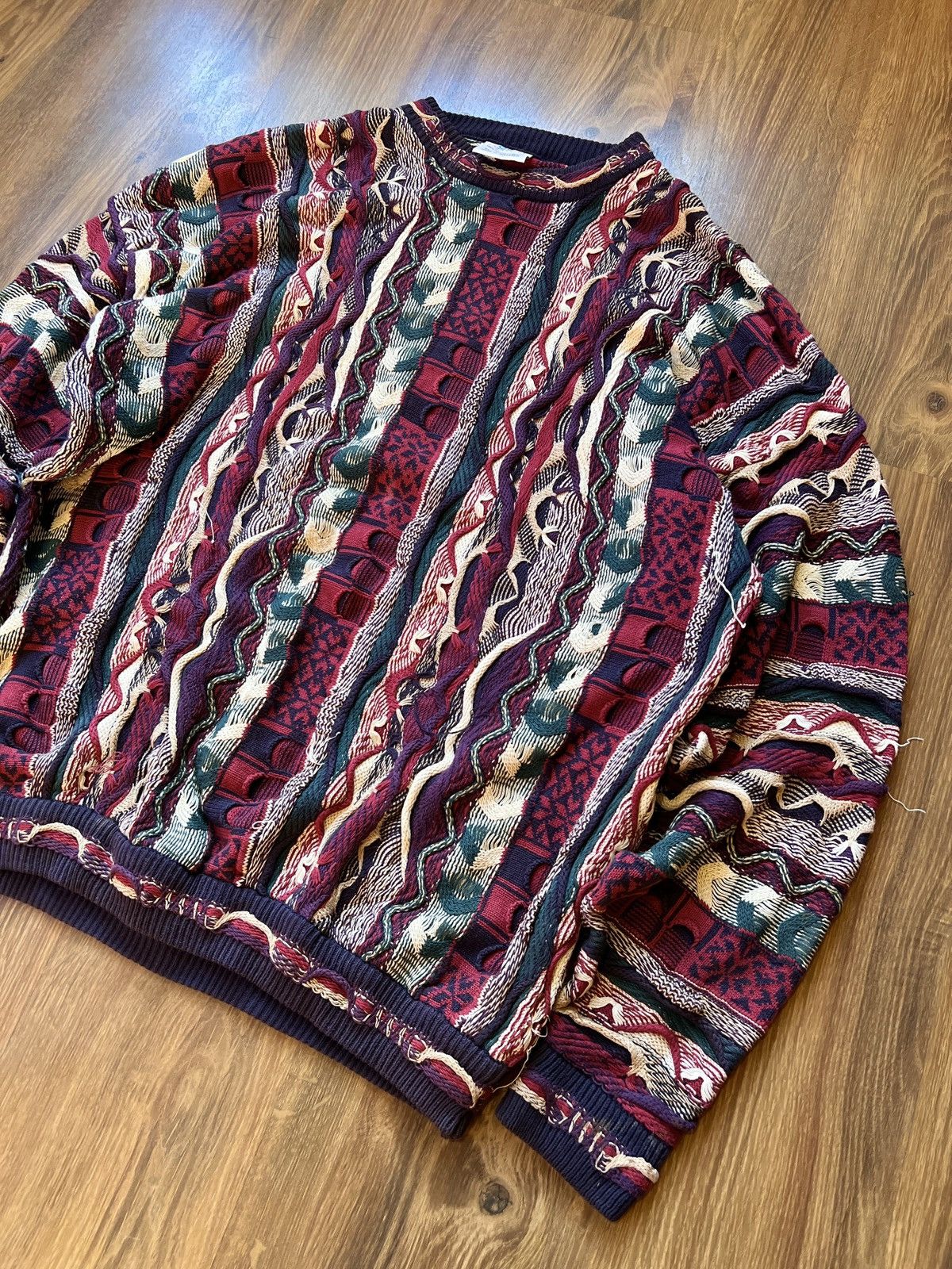 Coogi Rare Coogi 3D Knit / Sweater (Red/White/Green) Size US XL / EU 56 / 4 - 2 Thumbnail