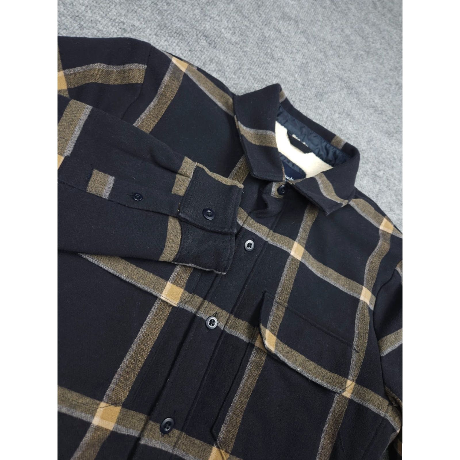 Abercrombie & Fitch Abercrombie & Fitch Sherpa Lined Relaxed Plaid Flannel Jacket Men Large Heavy Size US L / EU 52-54 / 3 - 3 Thumbnail