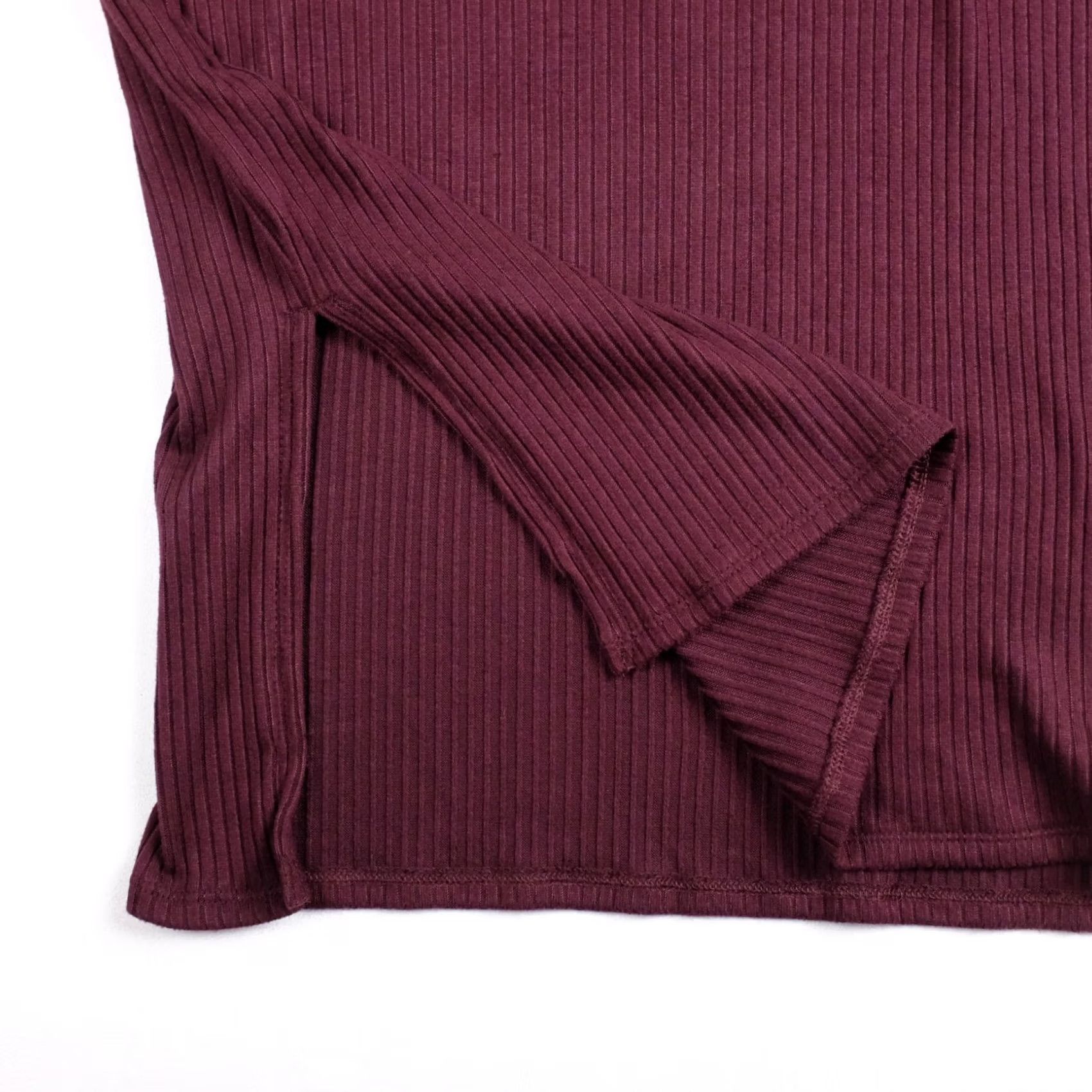American Eagle Outfitters American Eagle Shirt Womens Medium Maroon Pullover Long Sleeve V-Neck T-Shirt Size M / US 6-8 / IT 42-44 - 4 Thumbnail