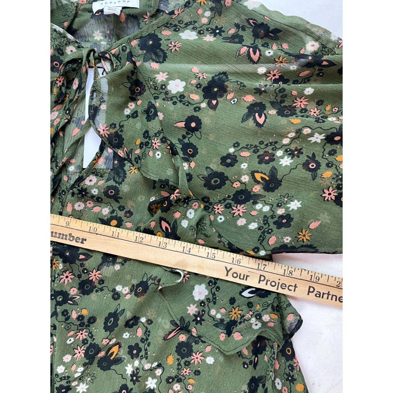 Topshop Topshop Shirt Women's Size 4 Green Floral Ruffles Sheer Tee NWT Regular Dressy Blouse Tee Size S / US 4 / IT 40 - 6 Thumbnail