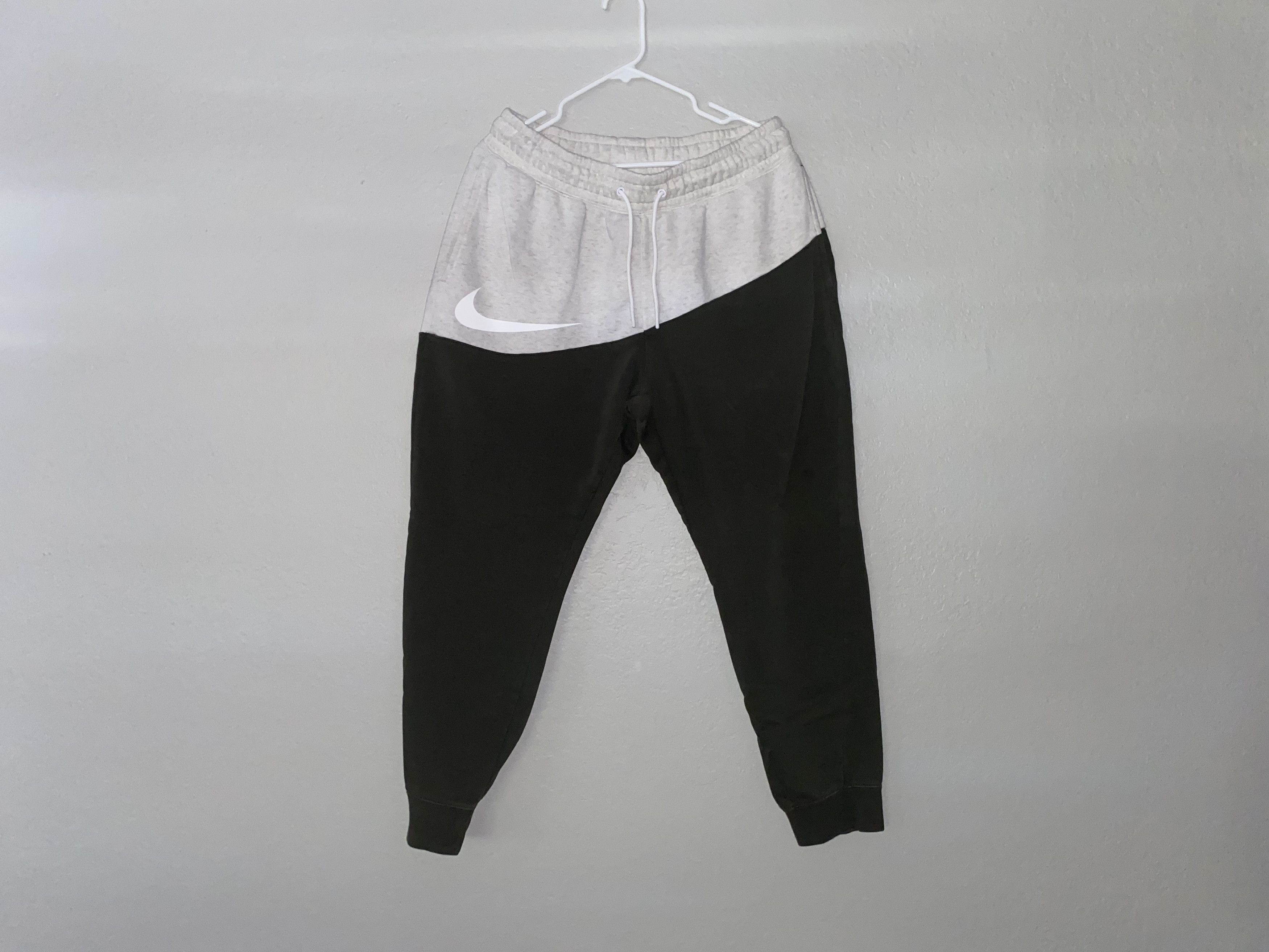Nike Nike Sweatpants Sweat pants sz LARGE unisex Green grey gray Size US 34 / EU 50 - 1 Thumbnail