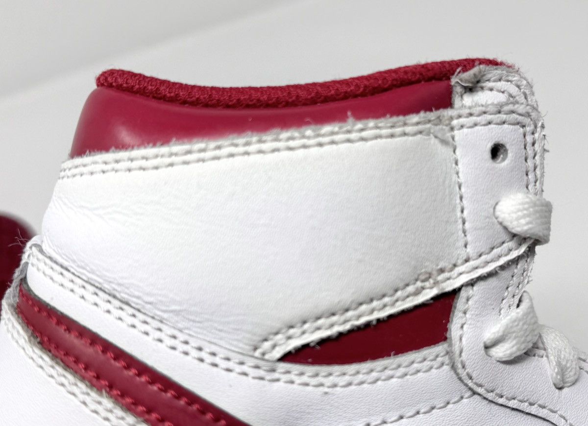 Jordan Brand × Nike Nike Air Jordan 1 Retro High OG 2017 Metallic Red GS size 7Y Size US 7 / EU 40 - 20 Thumbnail