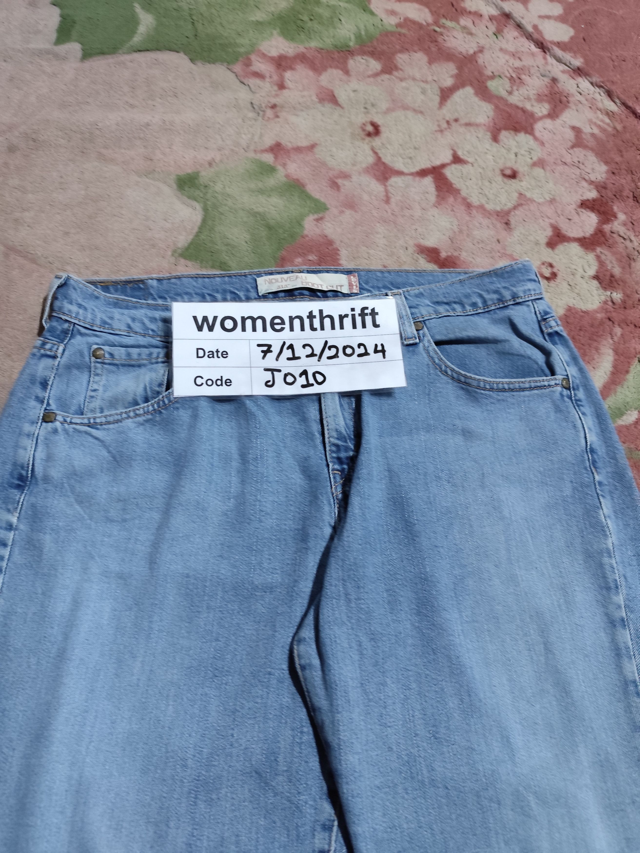 Levi's × Levi's Vintage Clothing Levi's Vintage Jeans Nouveau Bootcut J010 Size 36" / US 14 / IT 50 - 21 Thumbnail