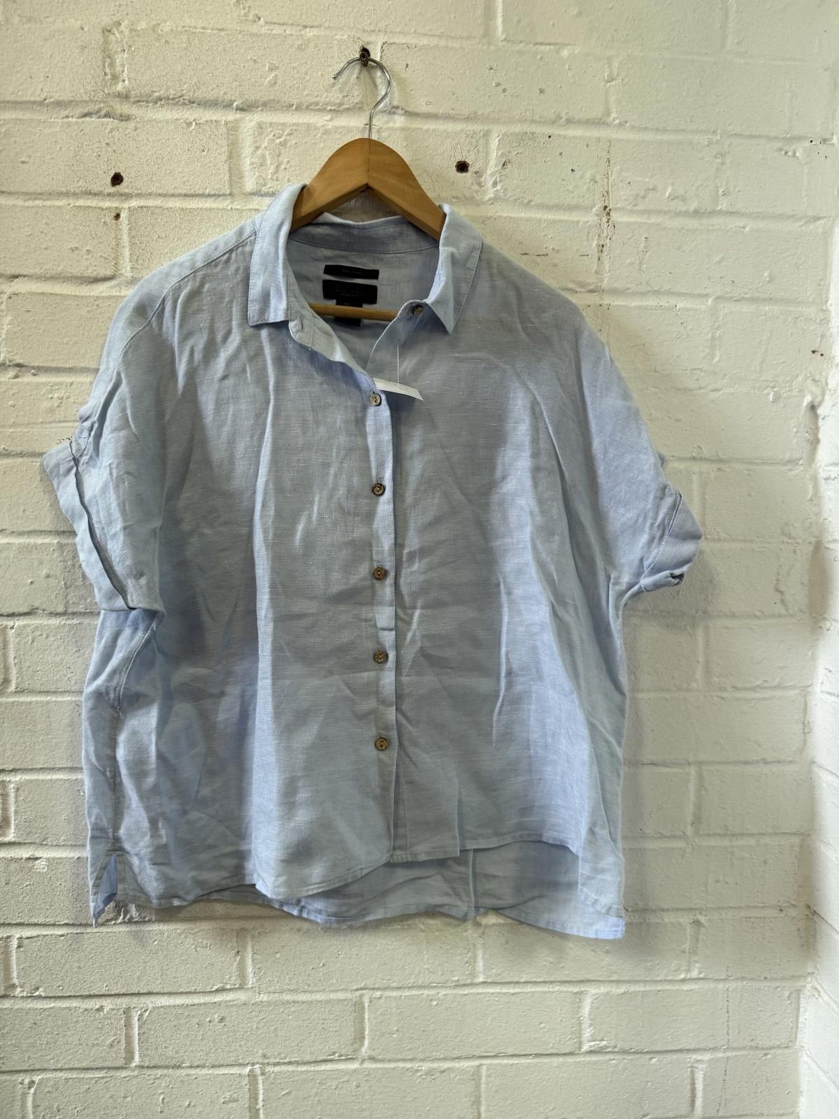 Designer Rachel Roy Women's Light Blue Linen Button-Up Shirt Size L Size US L / EU 52-54 / 3 - 1 Thumbnail