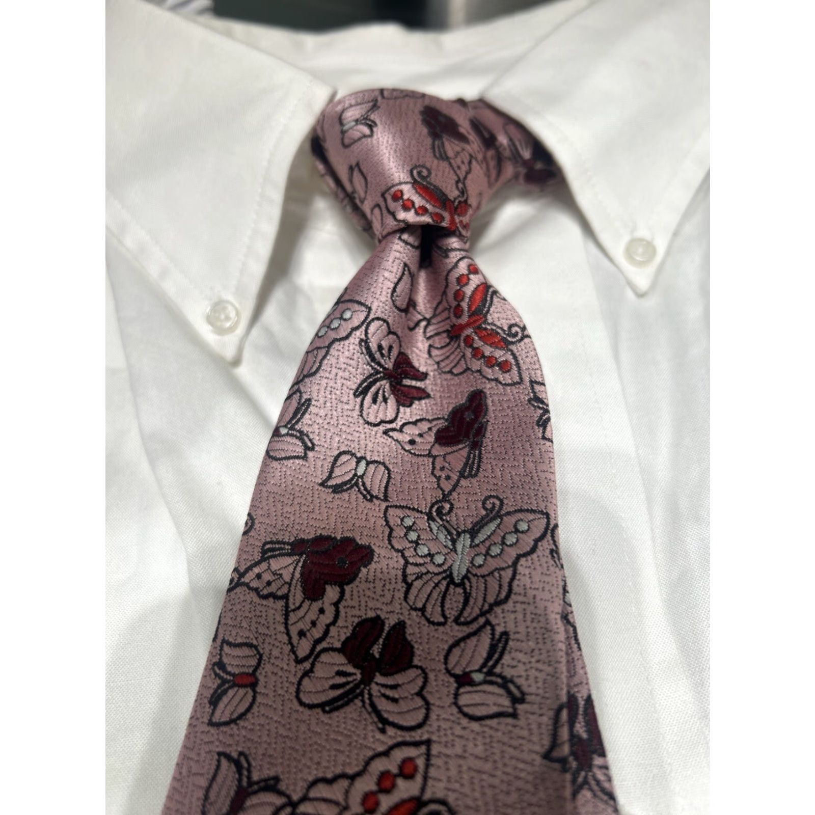 Prince VINTAGE Golden Clasp Neck Tie by Prince Consort 4x53 Polyester Pink Burgundy EUC Men Framework 1980s Size ONE SIZE - 2 Thumbnail
