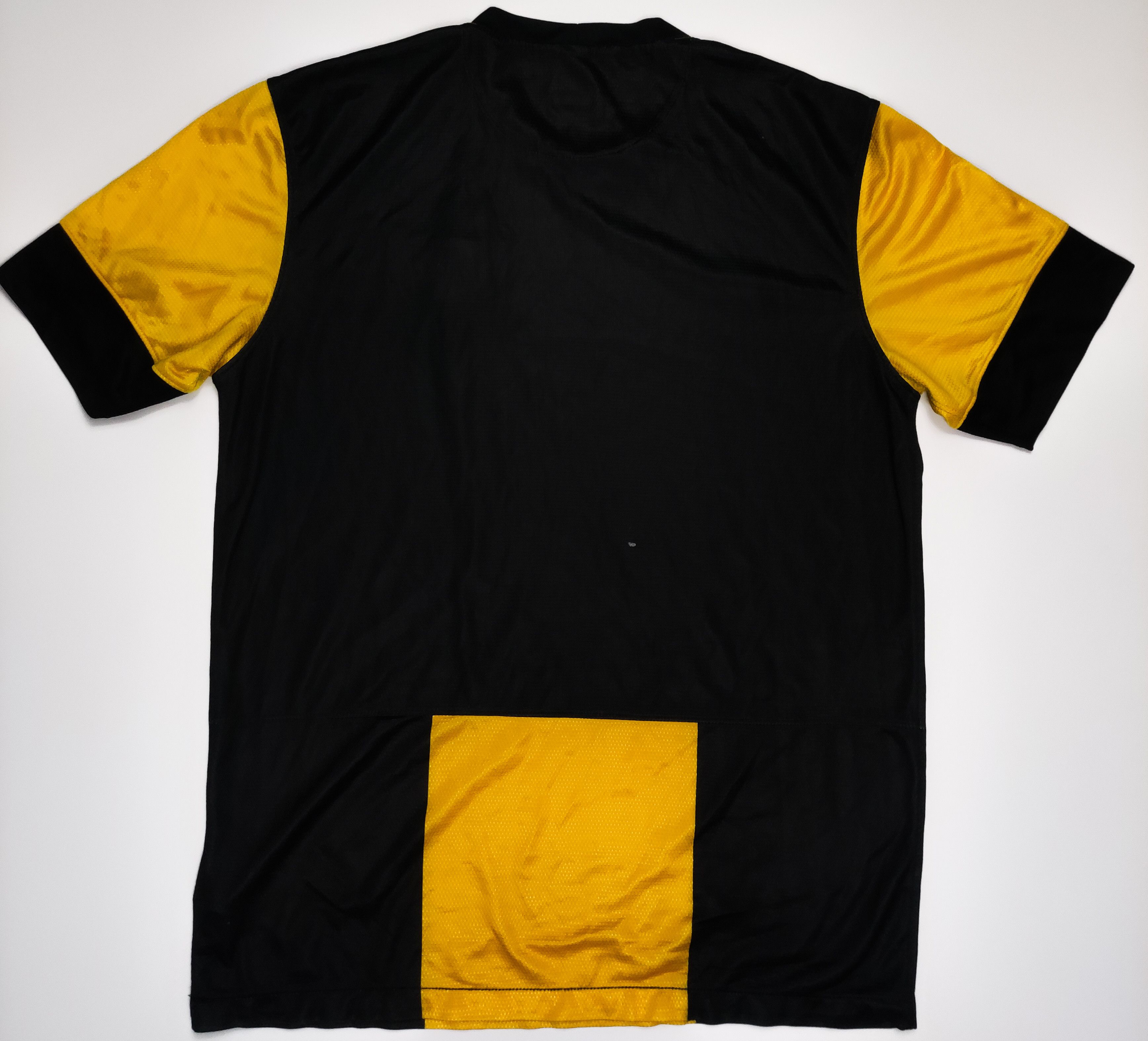 Nike Malaysia 2012 2013 Nike Home Shirt Kit Jersey Kuala Lumpur Size US M / EU 48-50 / 2 - 2 Thumbnail