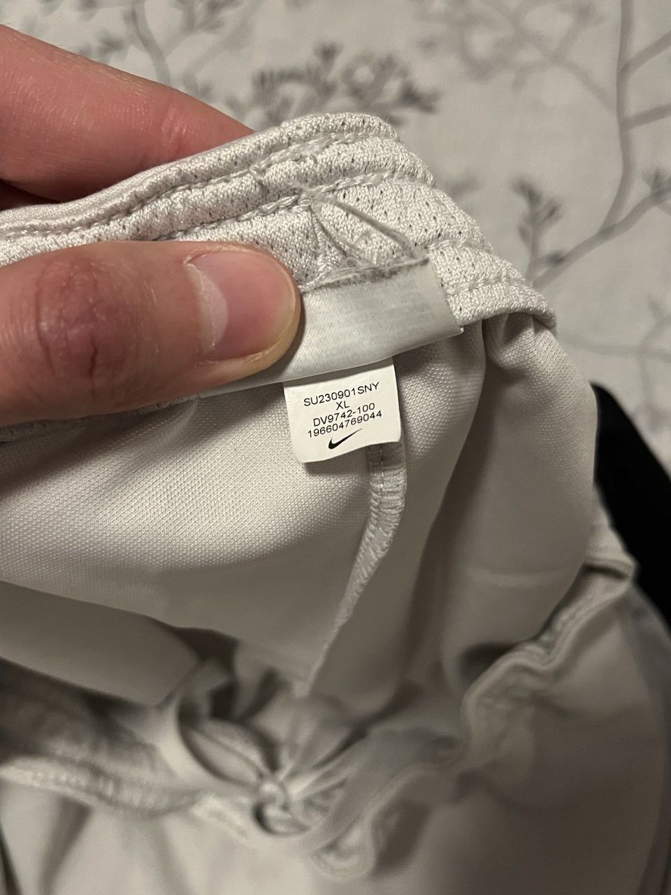 Nike Vintage Nike Track Shorts y2k Swoosh Travis Scott Size XL Size US 36 / EU 52 - 9 Thumbnail