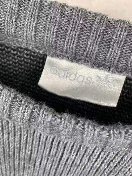 Adidas Adidas sweater vintage size L grey winter knit Size US L / EU 52-54 / 3 - 4 Thumbnail