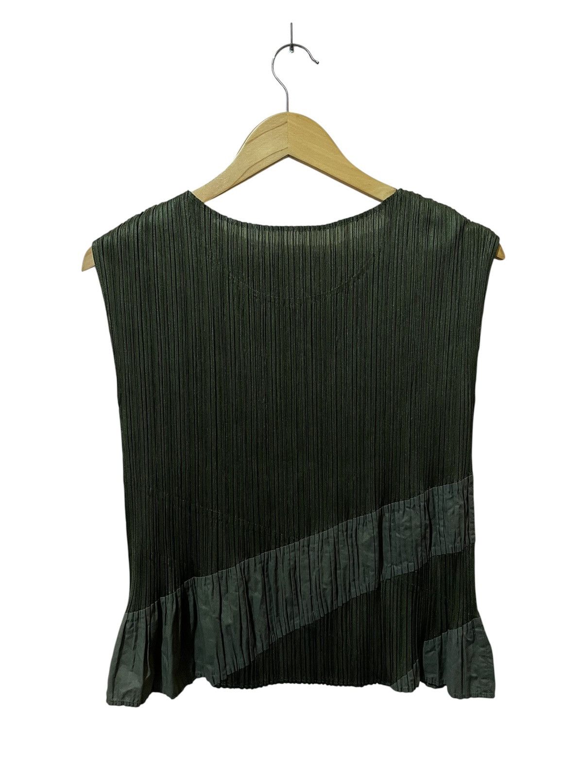 Pleats Please Issey Miyake Pleats Please - Issey Miyake - Hybrid Tank Top Size S / US 4 / IT 40 - 2 Thumbnail