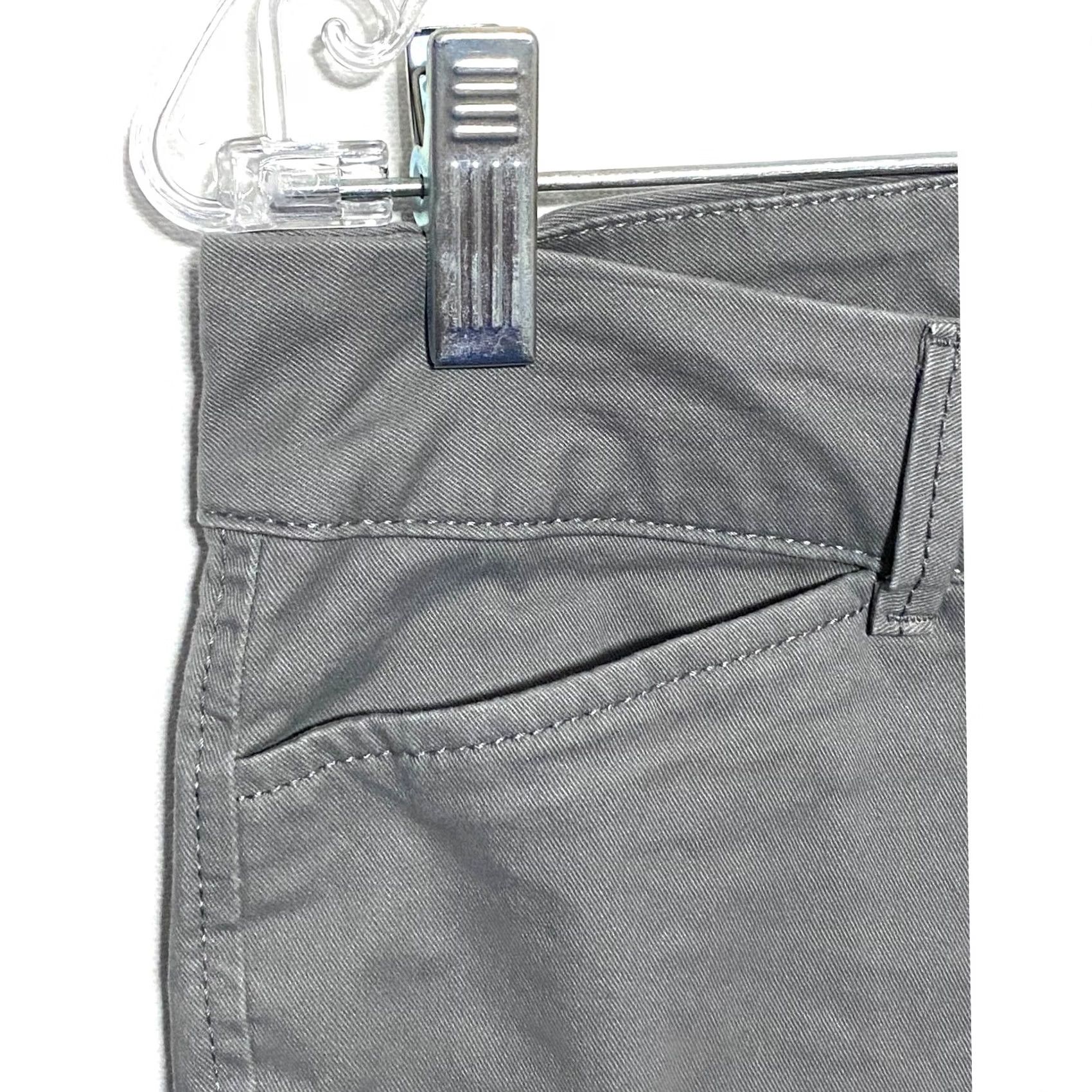 Old Navy Old Navy Chino Pants Womens 8 Regular Gray Stretch Office Preppy Classic Khakis Chinos Pants Mens? Womens Size 30" / US 8 / IT 44 - 6 Thumbnail