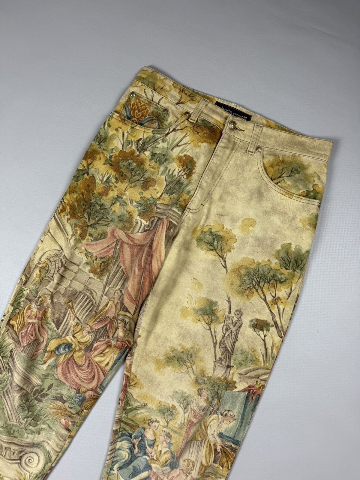 Roberto Cavalli Rare Roberto Cavalli Renaissance Angels Overprinted Jeans Size 32" / US 10 / IT 46 - 4 Thumbnail