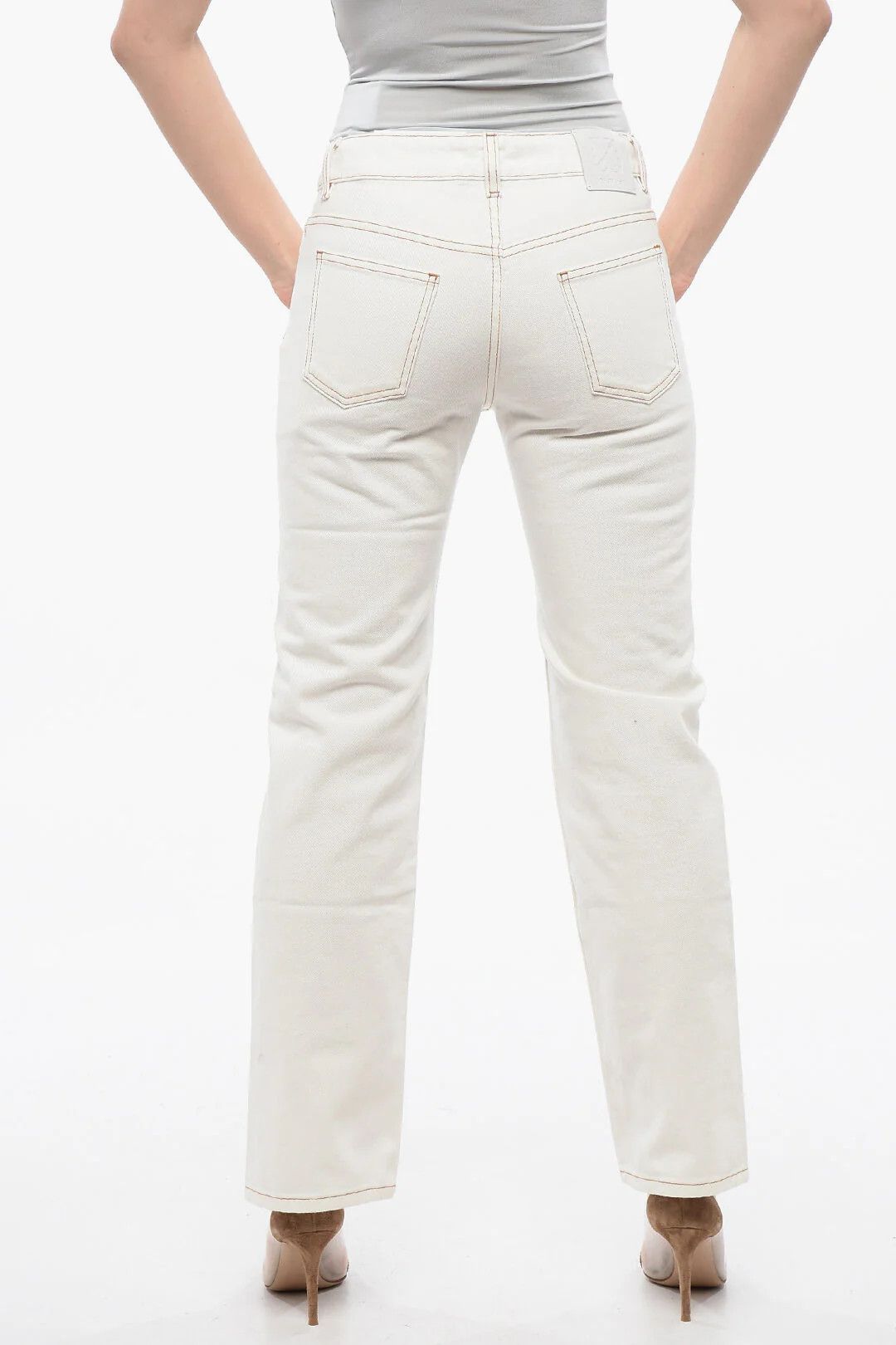 Off-White og1mm0426 Regular Fit Jeans in White Size 25" / US 0 / IT 36 - 2 Thumbnail