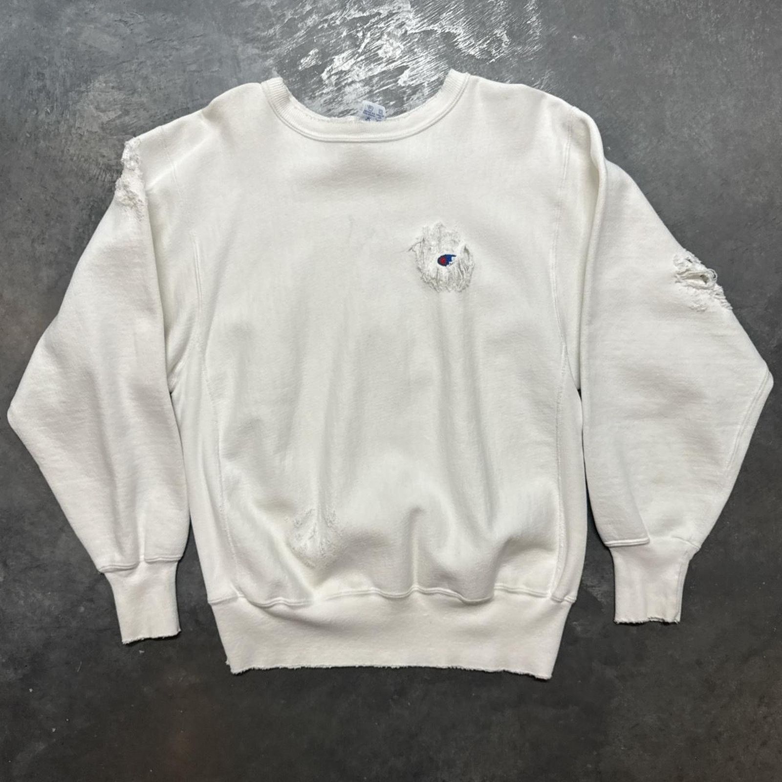 Champion × Vintage Champion Reverse Weave Vintage 90s Distressed Thrashed Size US L / EU 52-54 / 3 - 1 Thumbnail