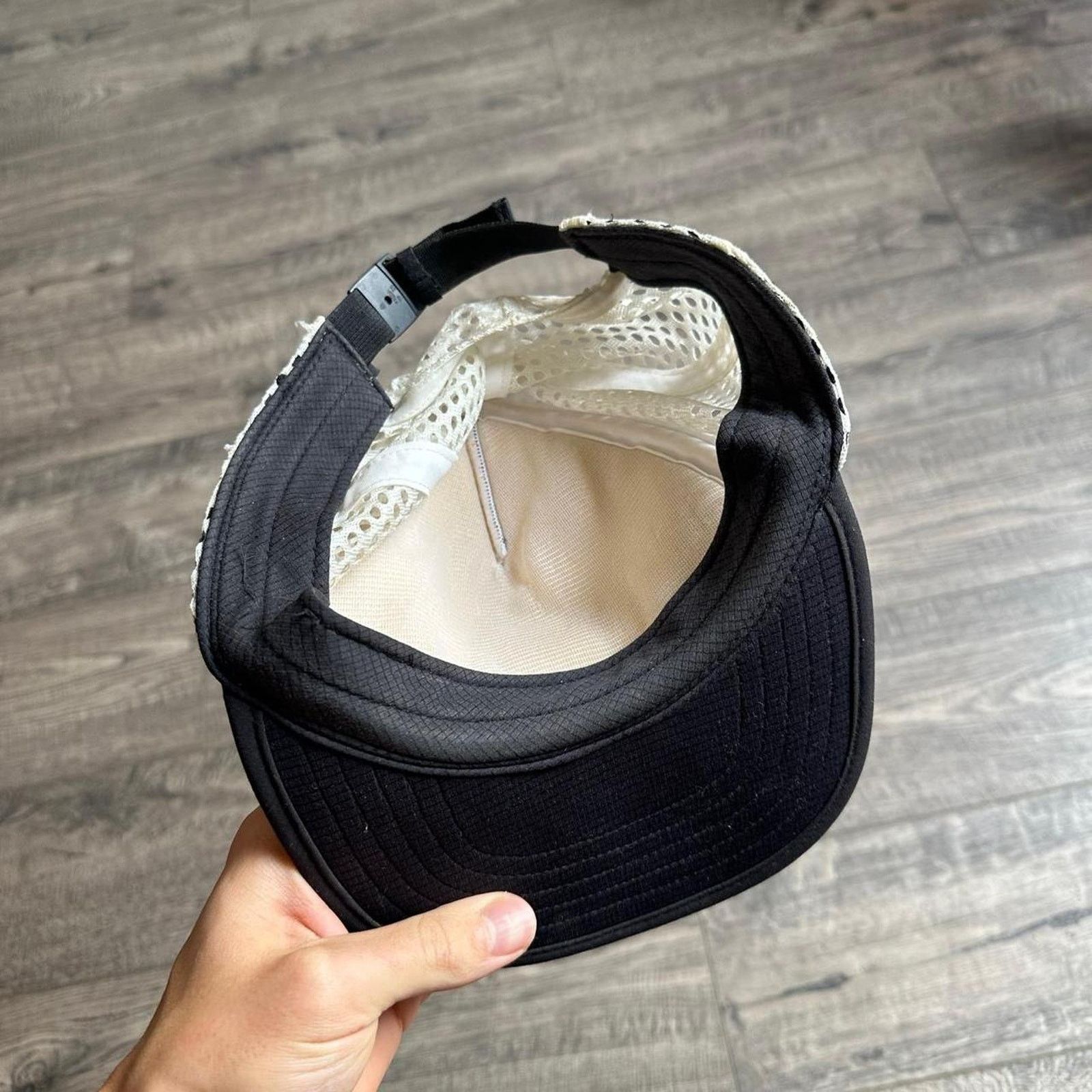 Patagonia × Vintage Vintage Black white Basic Mesh Patagonia Trucker Hat Cap Size ONE SIZE - 5 Thumbnail