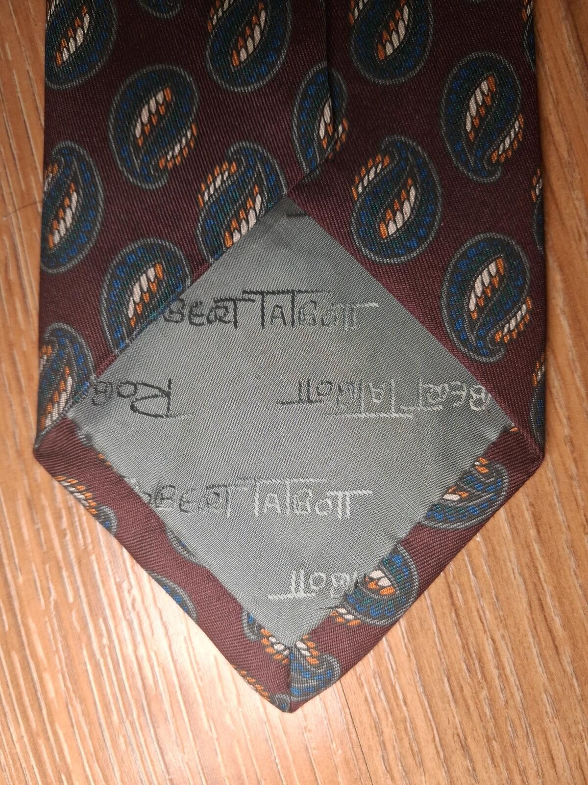 Robert Talbott Robert Talbott 100% Silk Tie Burgundy Paisley Handmade USA Size ONE SIZE - 5 Thumbnail