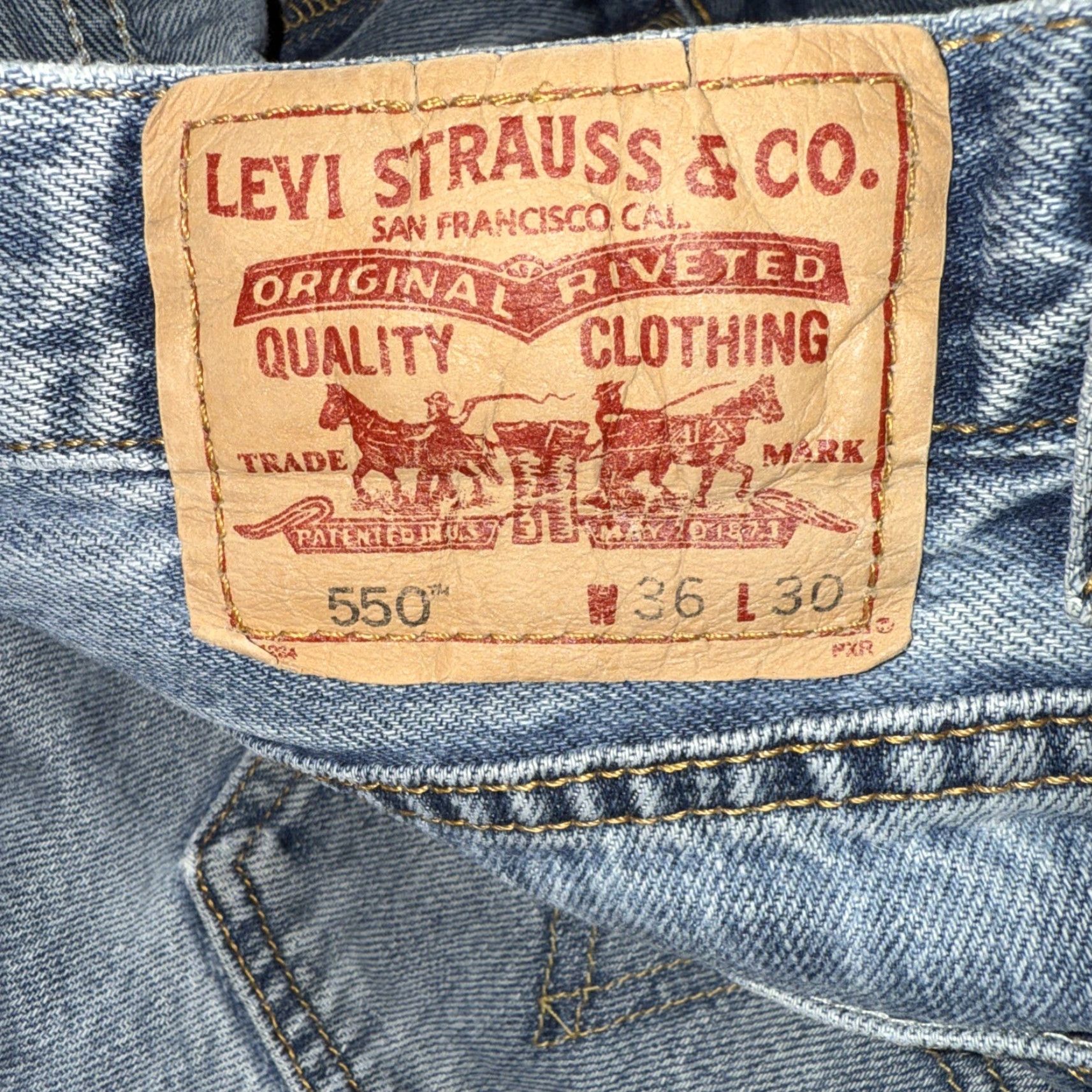 Denime Levi’s 550 Jeans Mens 36X30 Blue Denim Relaxed Straight 5-Pocket Distressed Red Tab 100% Cotton Denim Size US 36 / EU 52 - 5 Thumbnail