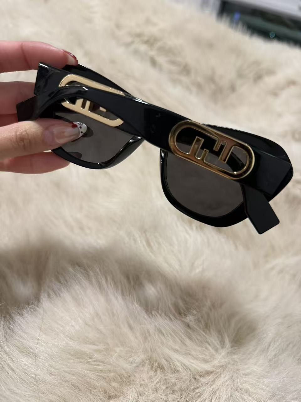 Fendi FENDI FE40064I 01A BLACK AUTHENTIC SUNGLASSES Size ONE SIZE - 5 Thumbnail