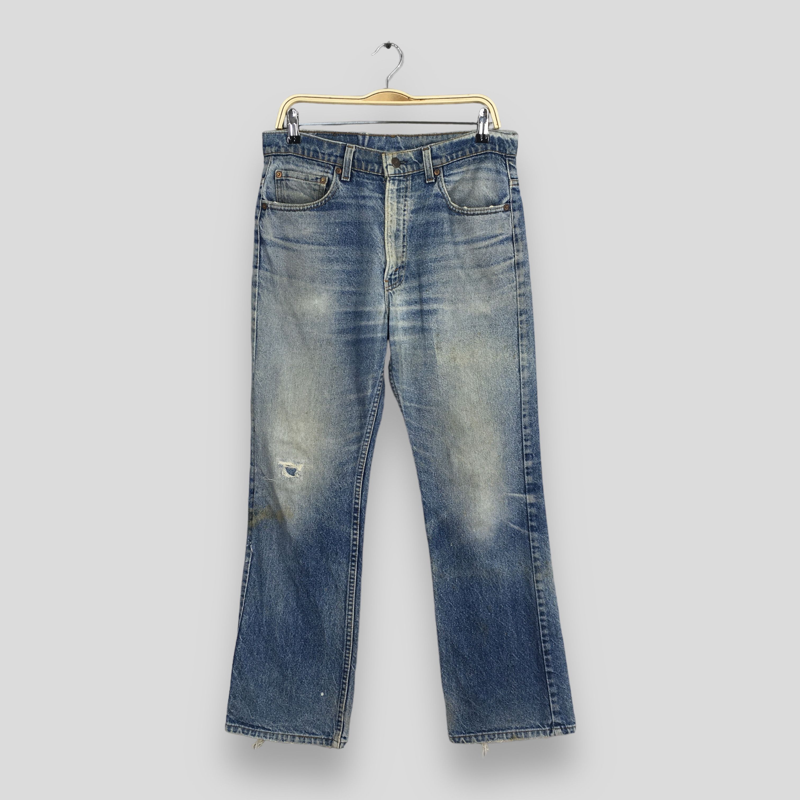 image of Size 32X28 Vintage Levi's 517 Bootcut Flare Jeans in Blue, Men's