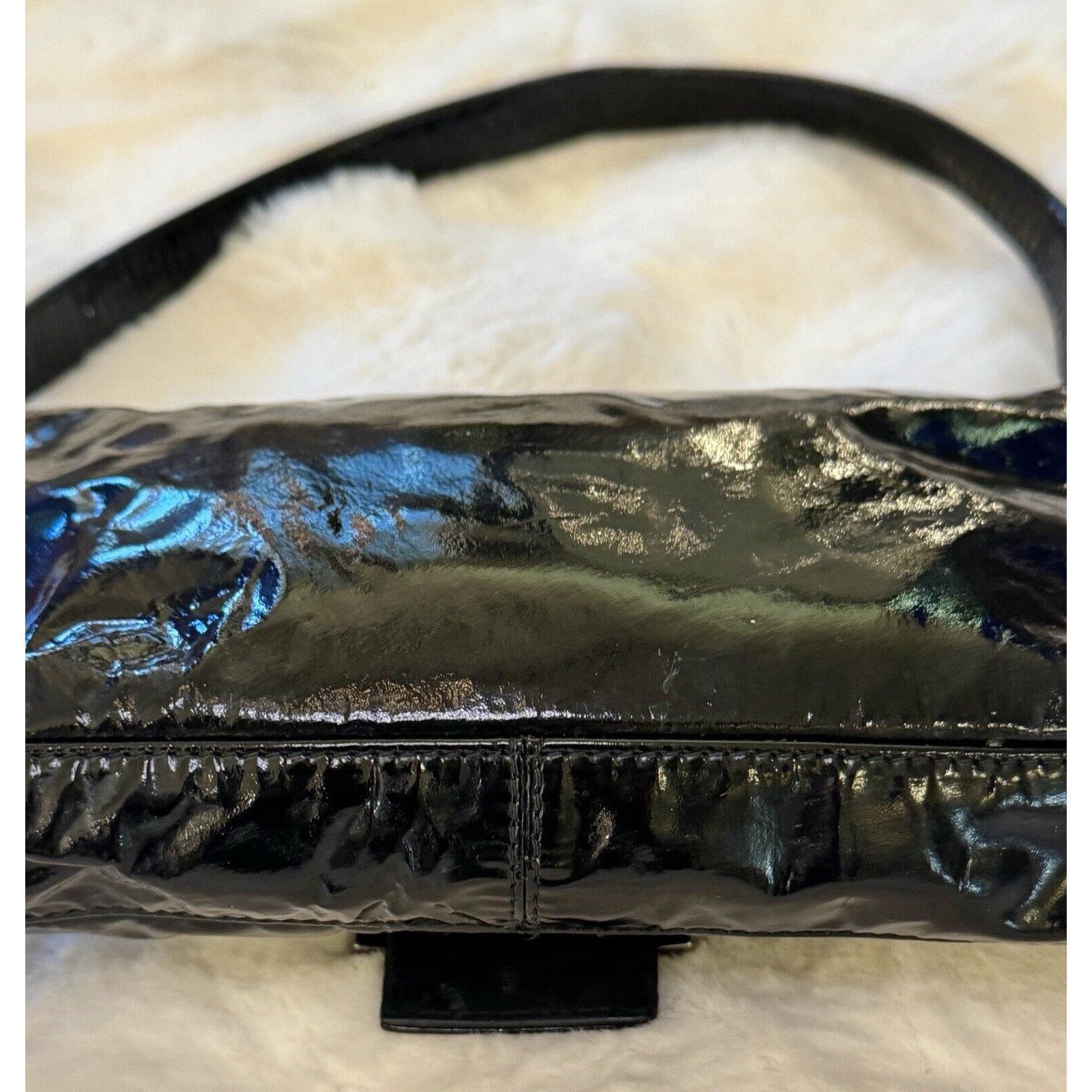 Fendi Vintage Rare Black Patent Leather FENDI BAGUETTE Handbag Size ONE SIZE - 20 Thumbnail