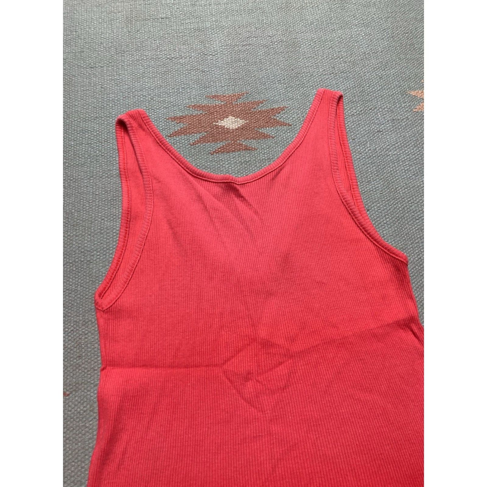 Vintage VINTAGE ribbed tank top beater shirt red soft cotton beach Women’s large Tank Women L Red Beach Cotton Vintage Ribbed Tank Top Beater Shirt Size L / US 10 / IT 46 - 5 Thumbnail