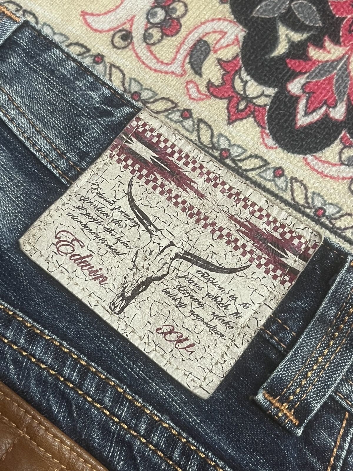 Edwin Vintage Edwin 431 XVS Dark Blue Washed Ripped Flare Jeans Size US 30 / EU 46 - 9 Thumbnail