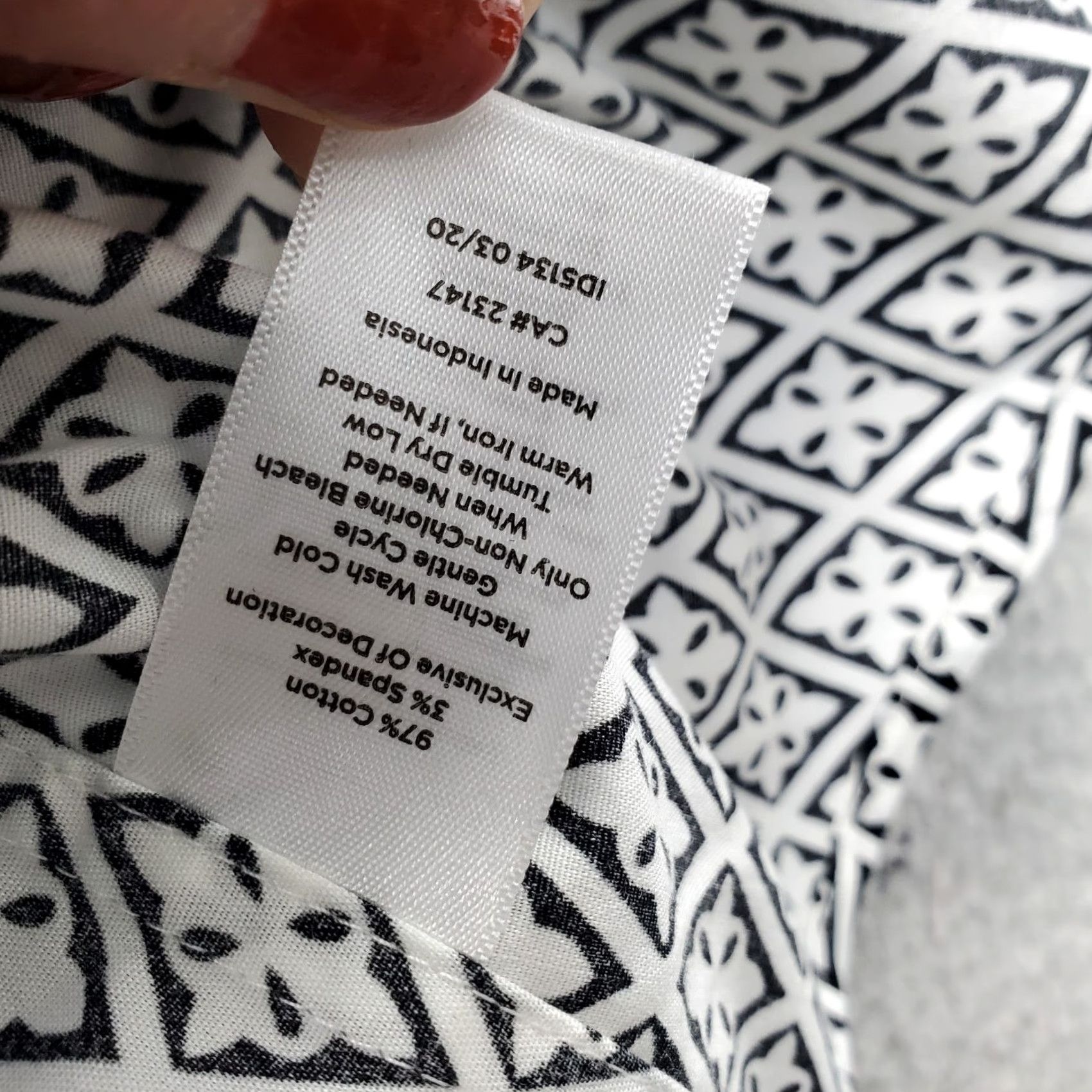 Talbots Talbots Shirt Womens 20W Multicolor Geometric Non-Iron Long Sleeve Collared Button Up Mens? Size 3XL / US 20-22 - 7 Thumbnail
