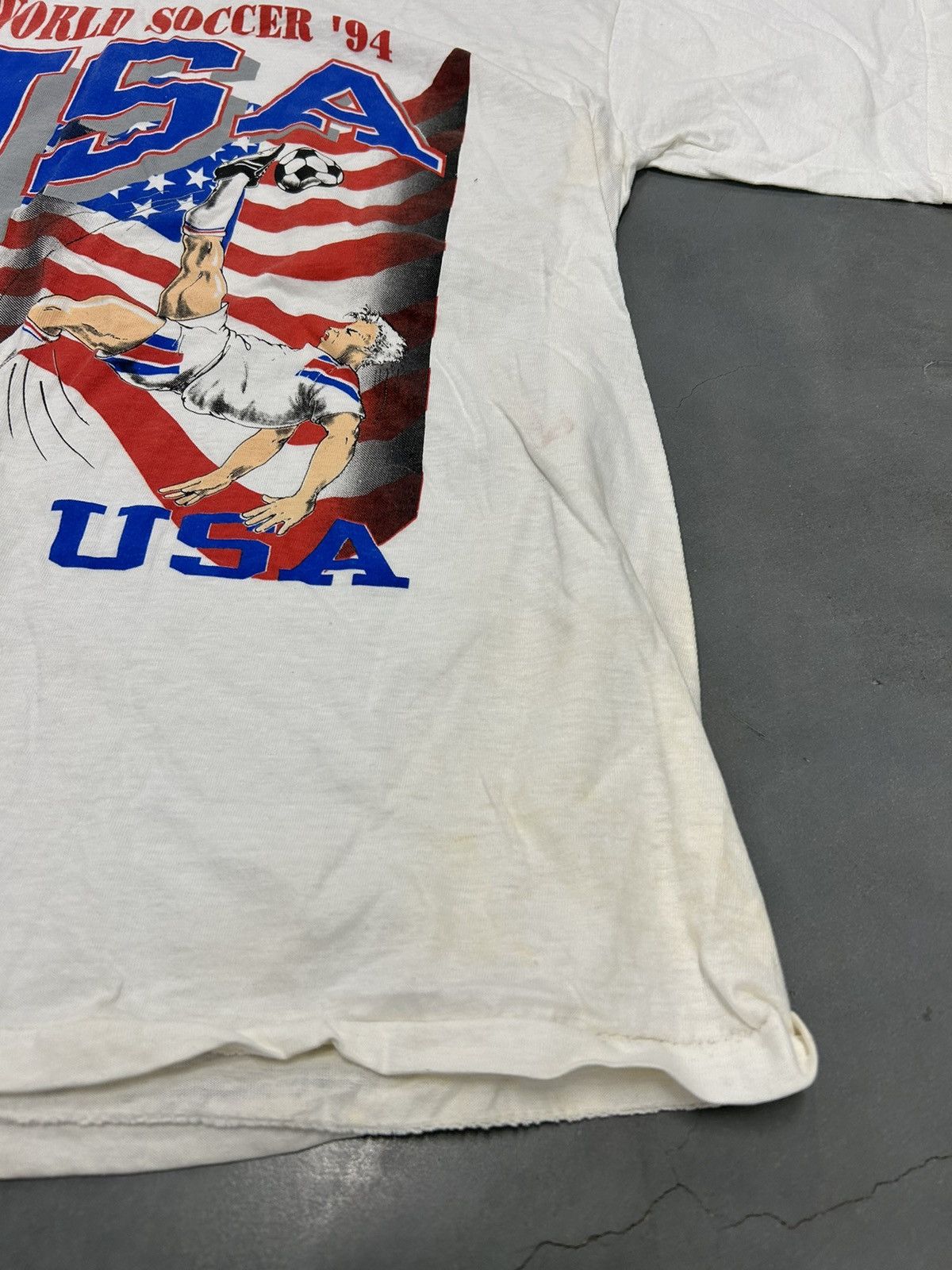Vintage Vintage 1994 world soccer tee Size US XL / EU 56 / 4 - 2 Thumbnail
