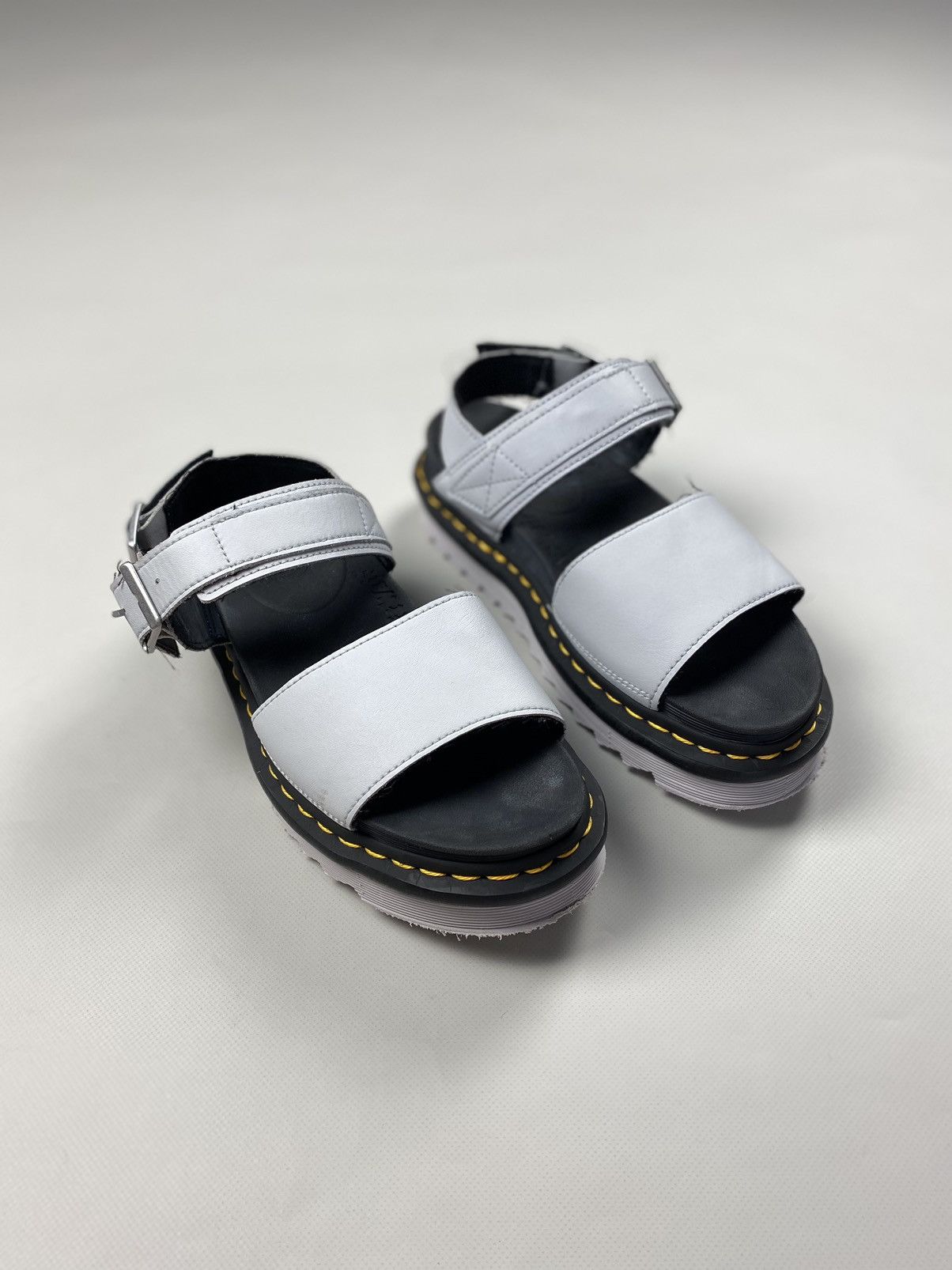 Dr. Martens Dr. Martens Docs Voss ladies sandals shoes size EU 38 US 7 Size US 7 / IT 37 - 2 Thumbnail