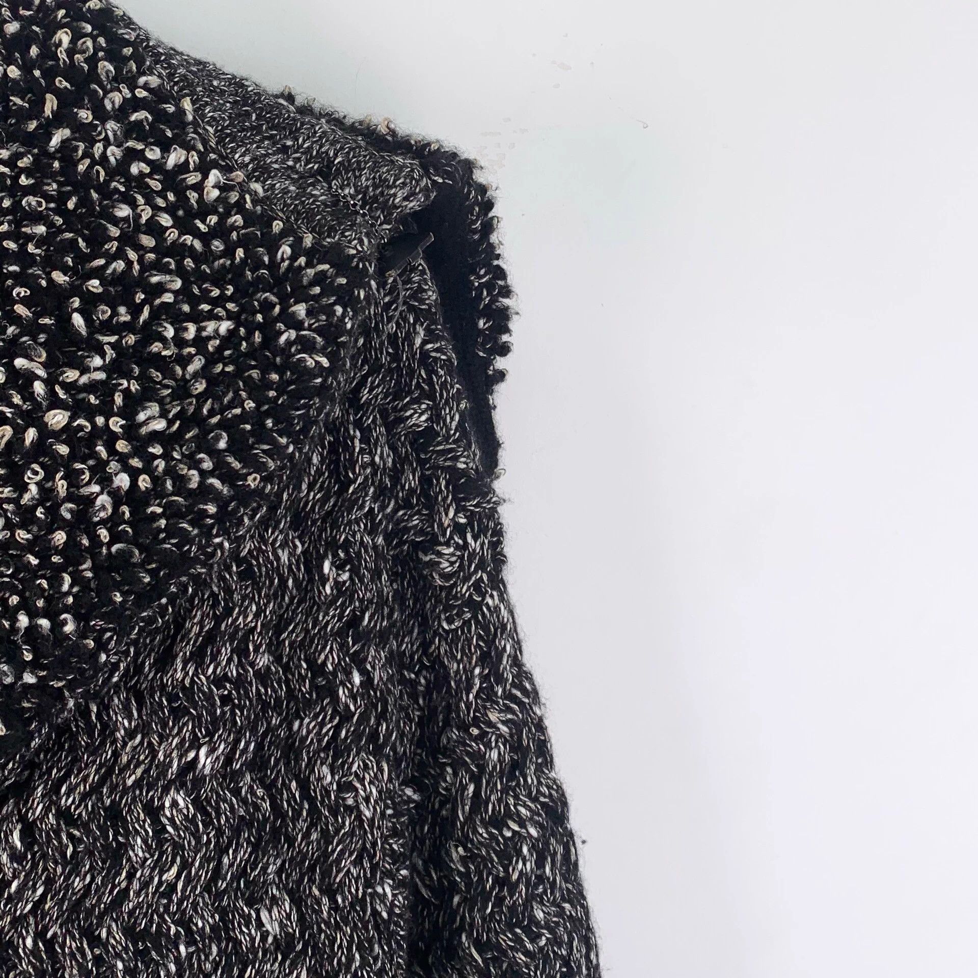 Chanel KW0215 Chanel Black Cashmere Lapel Sleeve Woven Tweed Coat Size S / US 4 / IT 40 - 4 Thumbnail