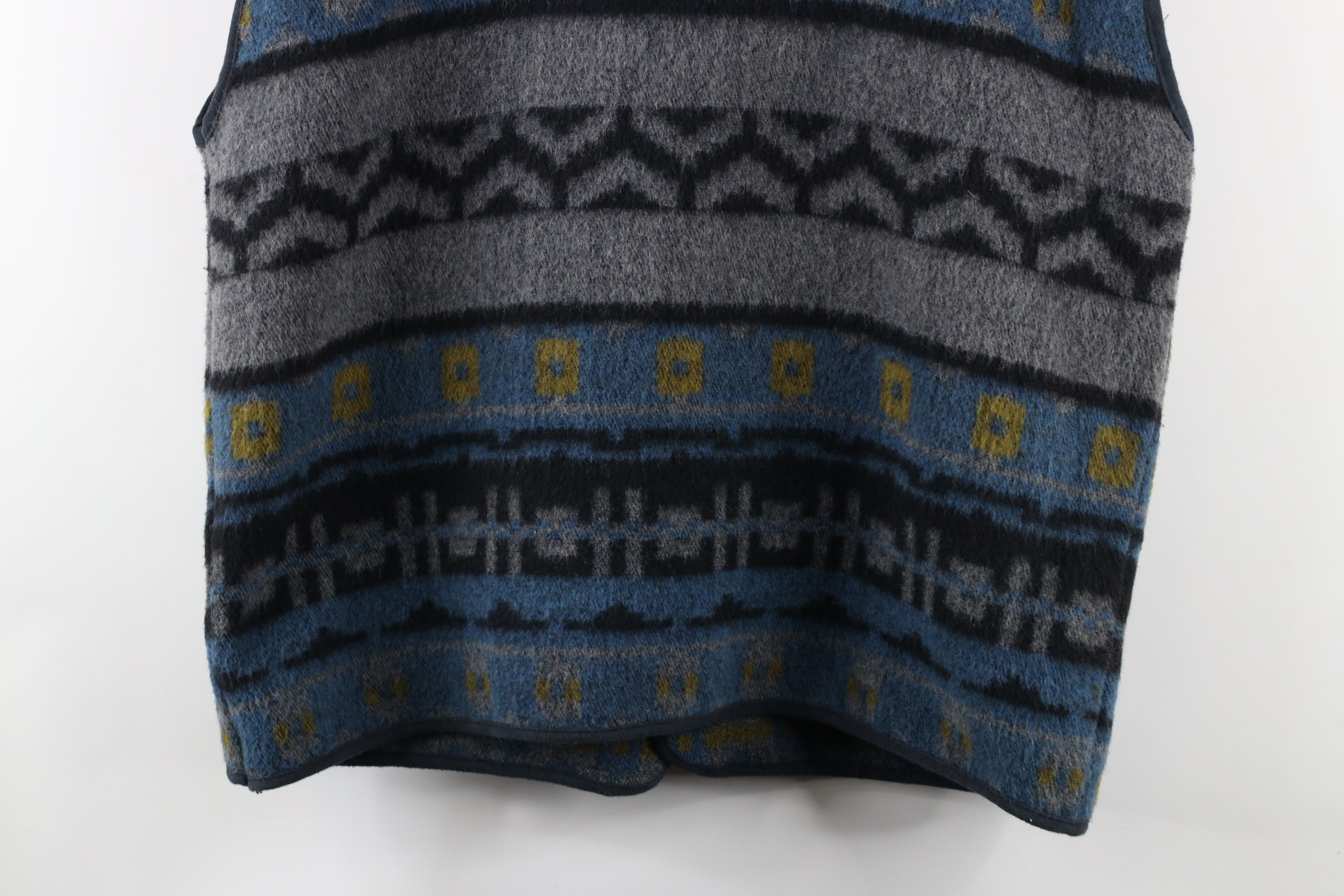 Vintage Vintage 90s Streetwear Blanket Wool Blend Button Vest Jacket Size US XXL / EU 58 / 5 - 11 Thumbnail
