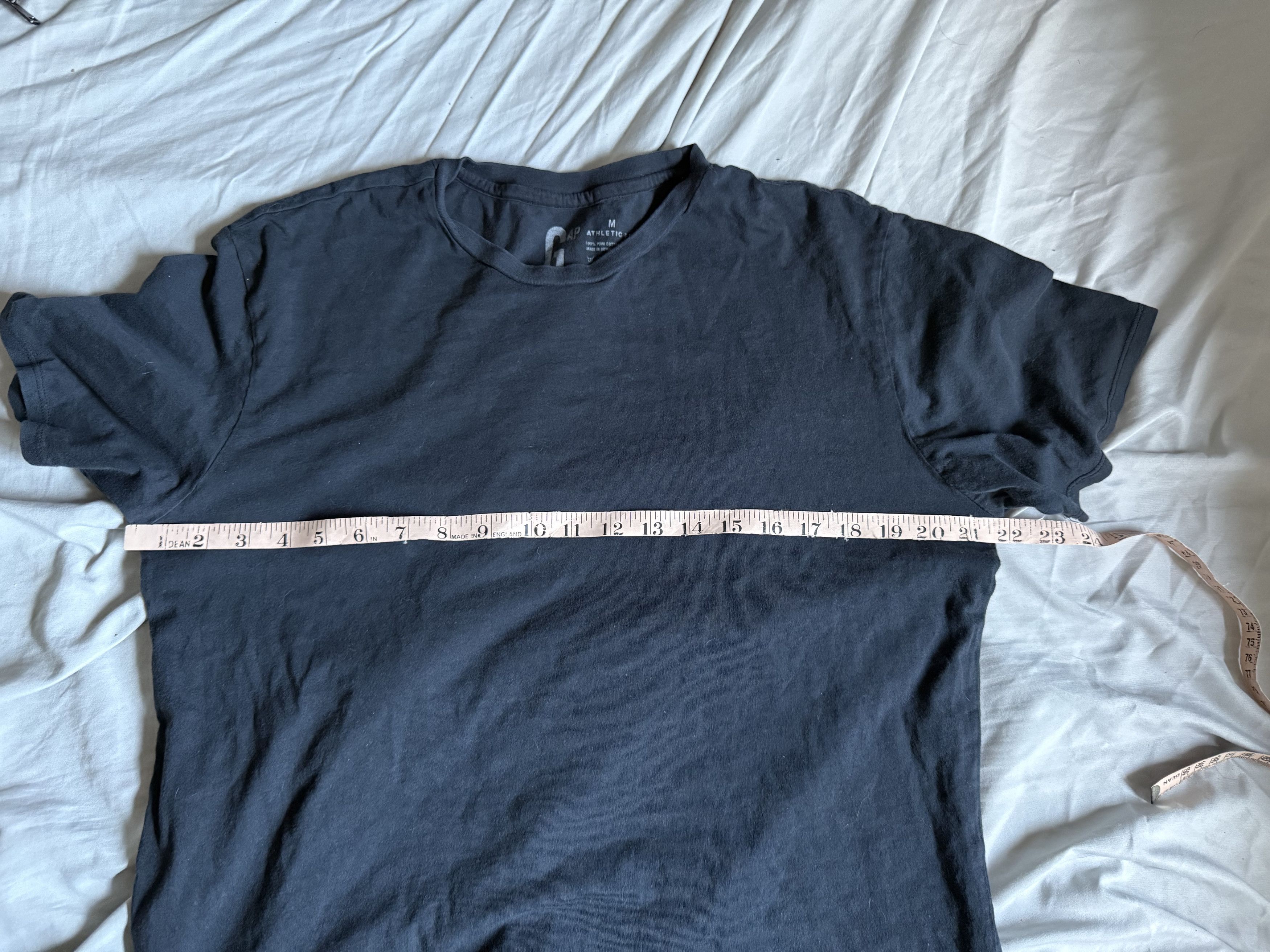 Gap Gap athletic fit tee medium navy $29.95 Size US M / EU 48-50 / 2 - 2 Thumbnail