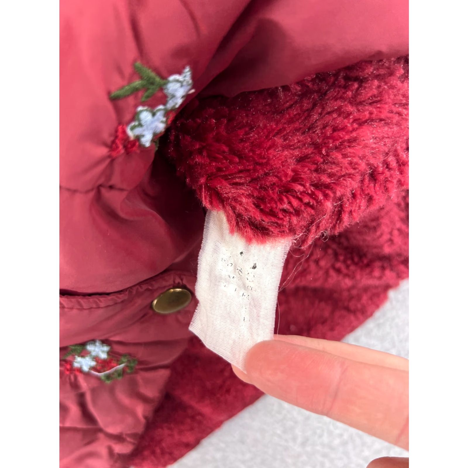 Vintage Angela Fashion Vest Women Small Red Floral Embroidered Sherpa Lined Available By Jacket Coat? Size S / US 4 / IT 40 - 4 Thumbnail